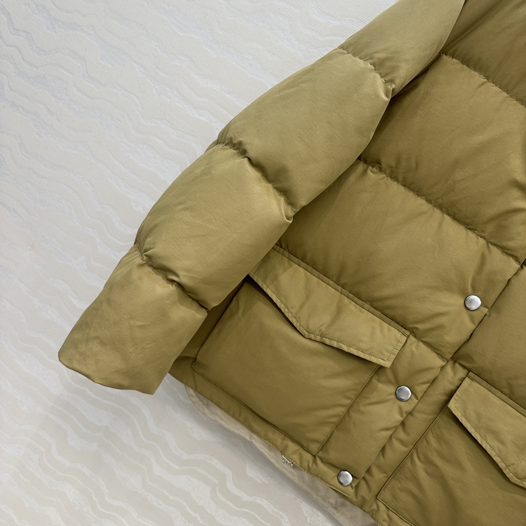 独家首发❤️高端原单品质PR长期主义秋冬新品，行走的面包服！原版开发面料廓形立领羽绒服，时髦精必入最佳版