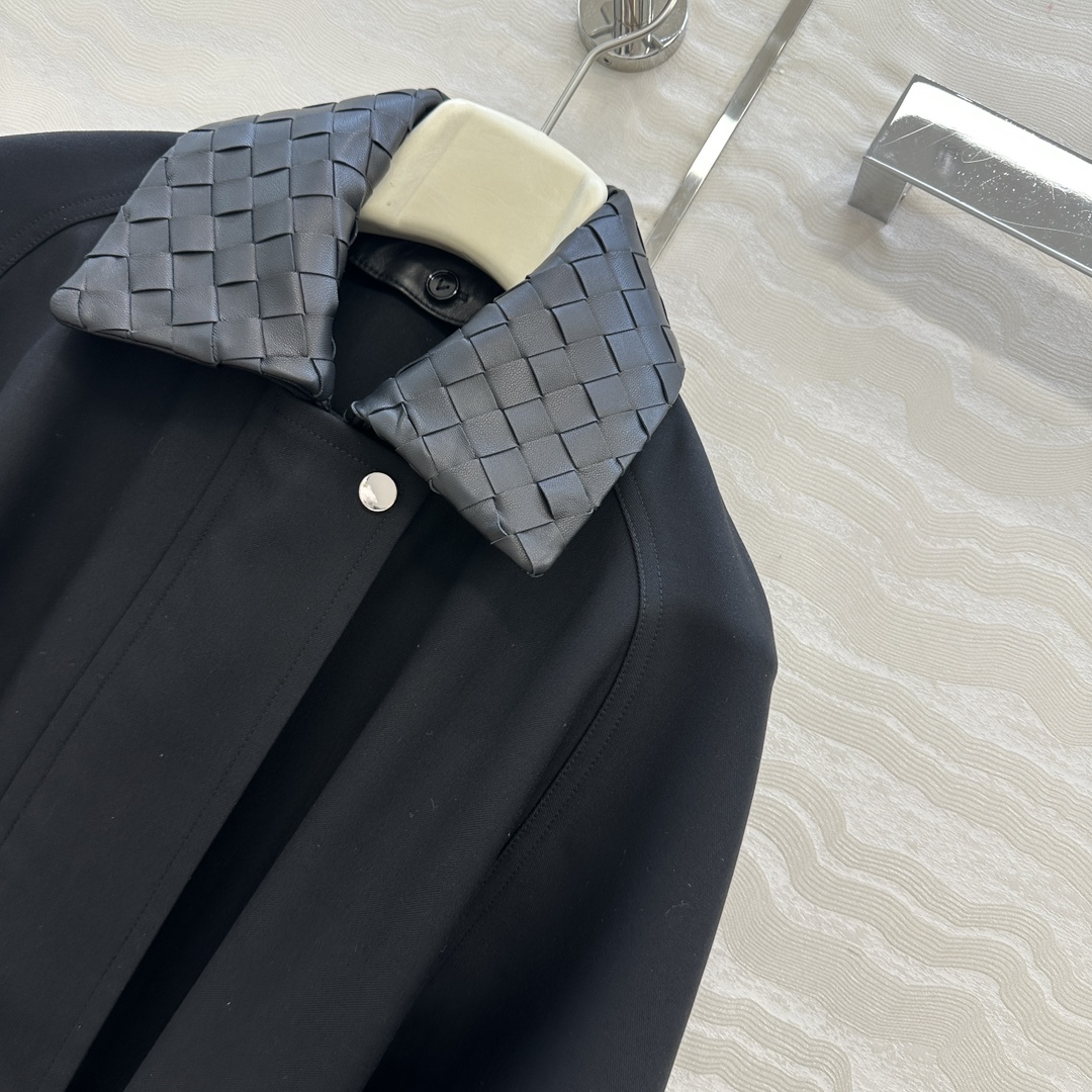 独家首发💕高端原单品质，BV长期主义。巴恩风时髦穿搭！25s早秋新品夹克风衣外套！定制进口100%小羊皮