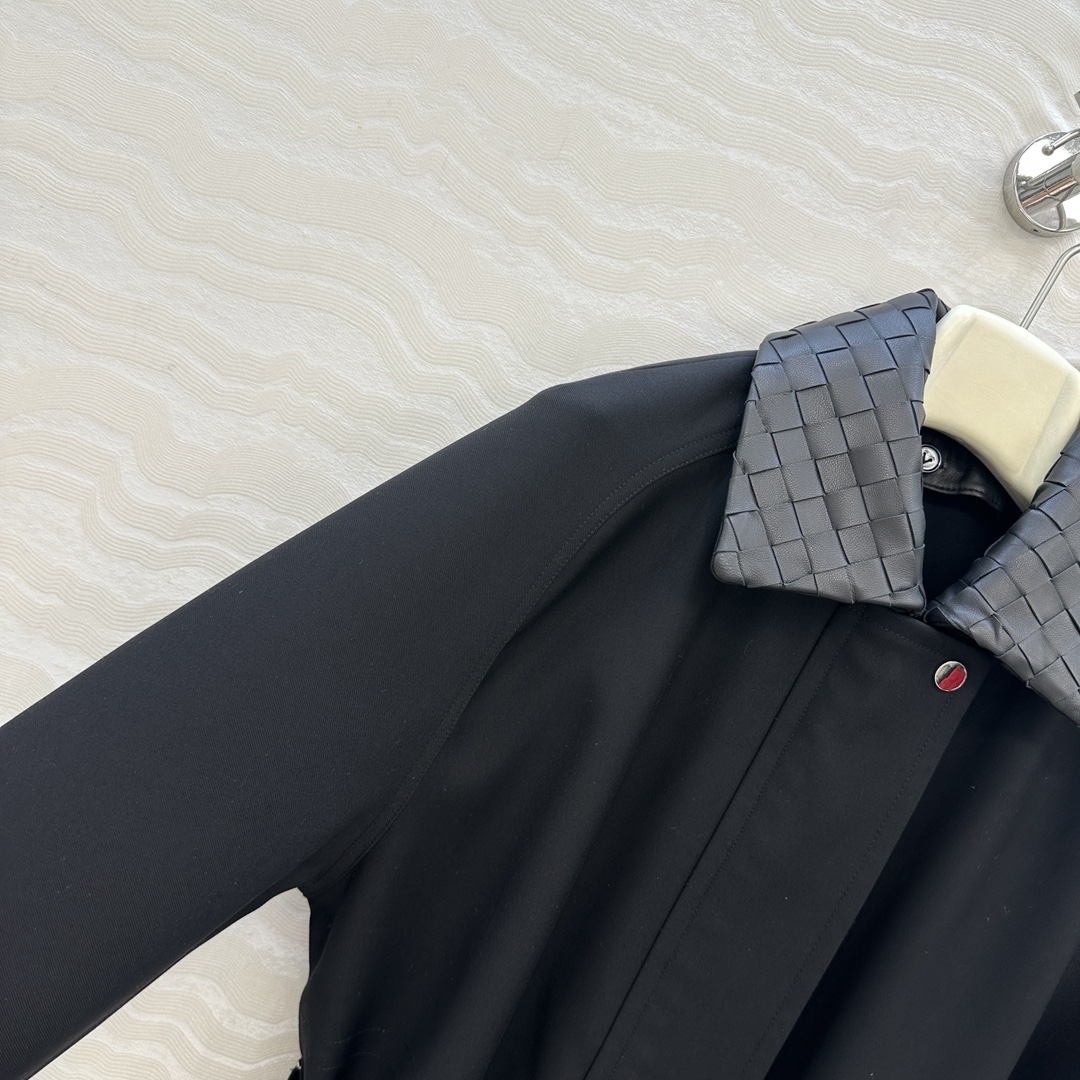 独家首发💕高端原单品质，BV长期主义。巴恩风时髦穿搭！25s早秋新品夹克风衣外套！定制进口100%小羊皮