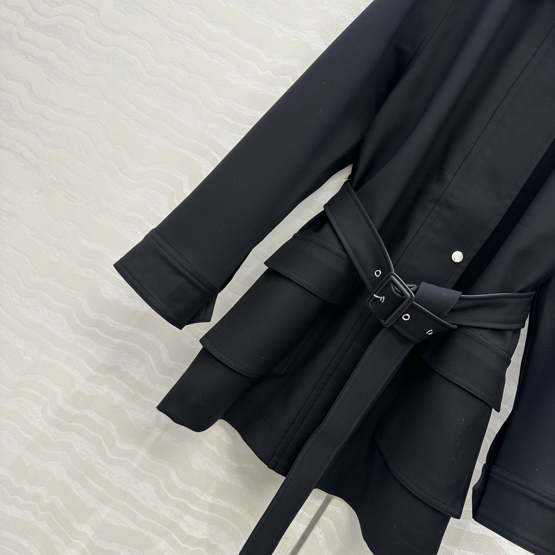 独家首发💕高端原单品质，BV长期主义。巴恩风时髦穿搭！25s早秋新品夹克风衣外套！定制进口100%小羊皮