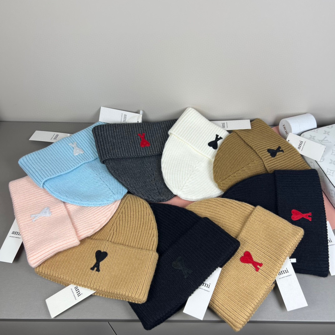 配防尘袋【ami法国潮牌】专柜新款简约时尚毛线针织，很潮！休闲运动款，经典制作，超级好搭衣服！