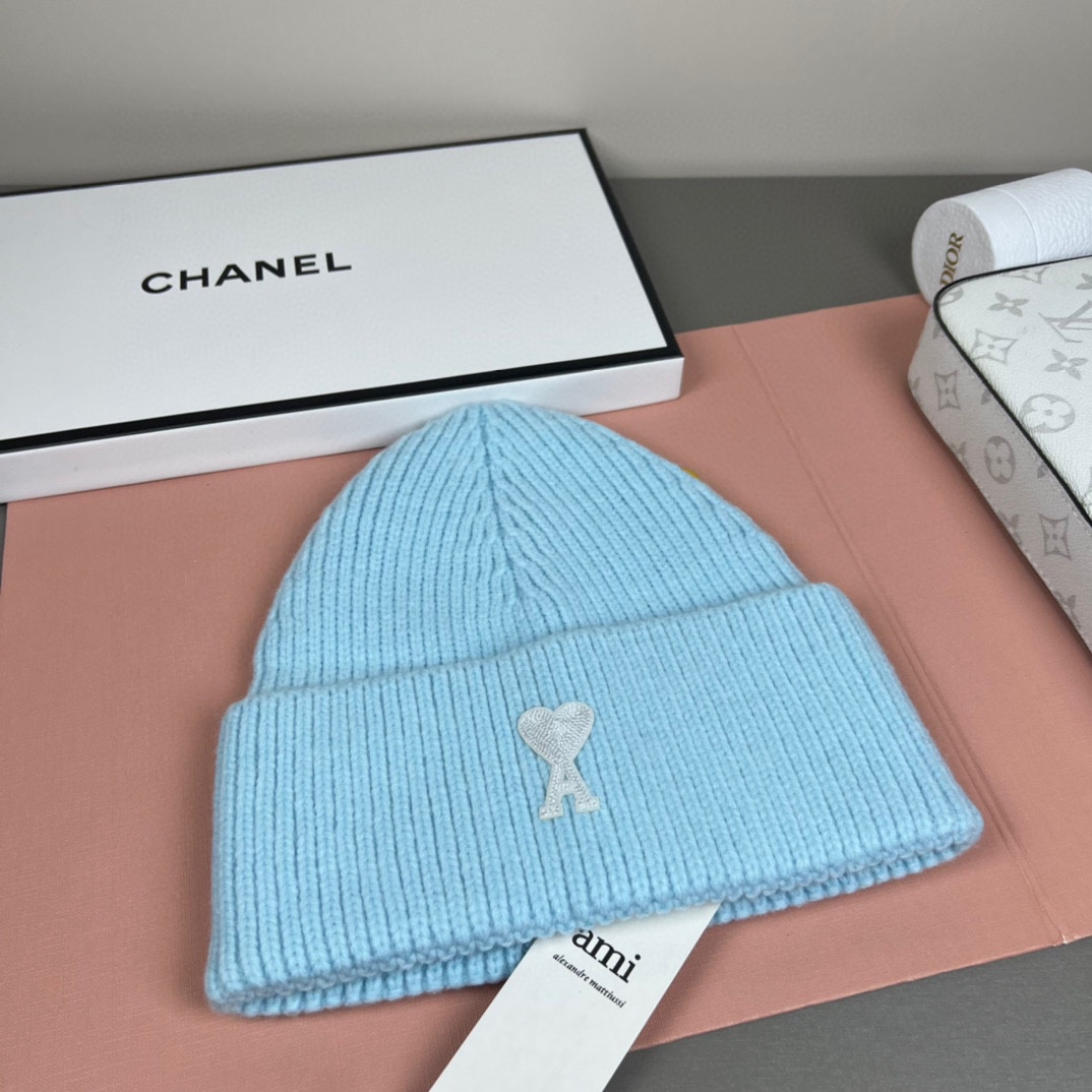 配防尘袋【ami法国潮牌】专柜新款简约时尚毛线针织，很潮！休闲运动款，经典制作，超级好搭衣服！