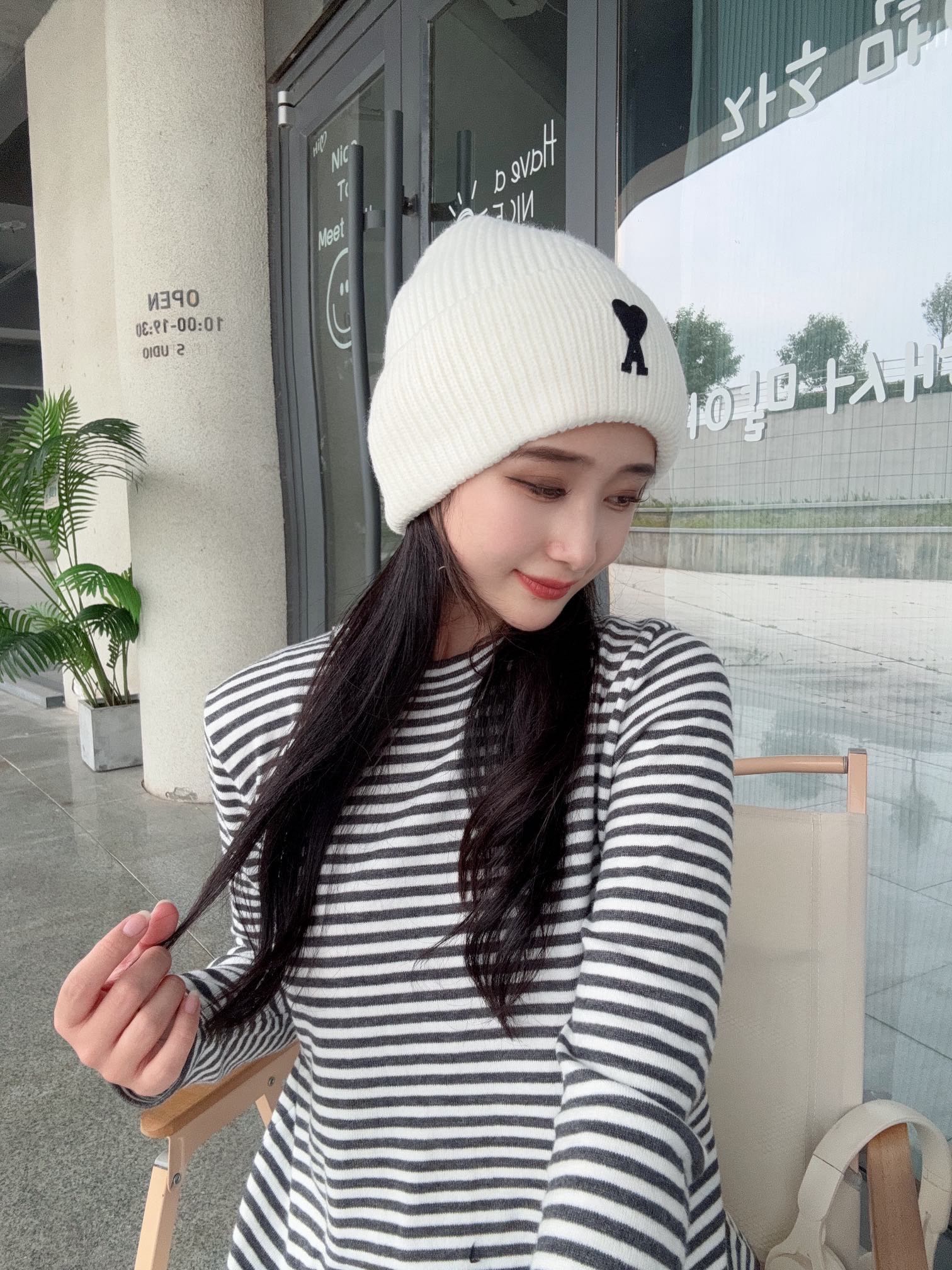 配防尘袋【ami法国潮牌】专柜新款简约时尚毛线针织，很潮！休闲运动款，经典制作，超级好搭衣服！