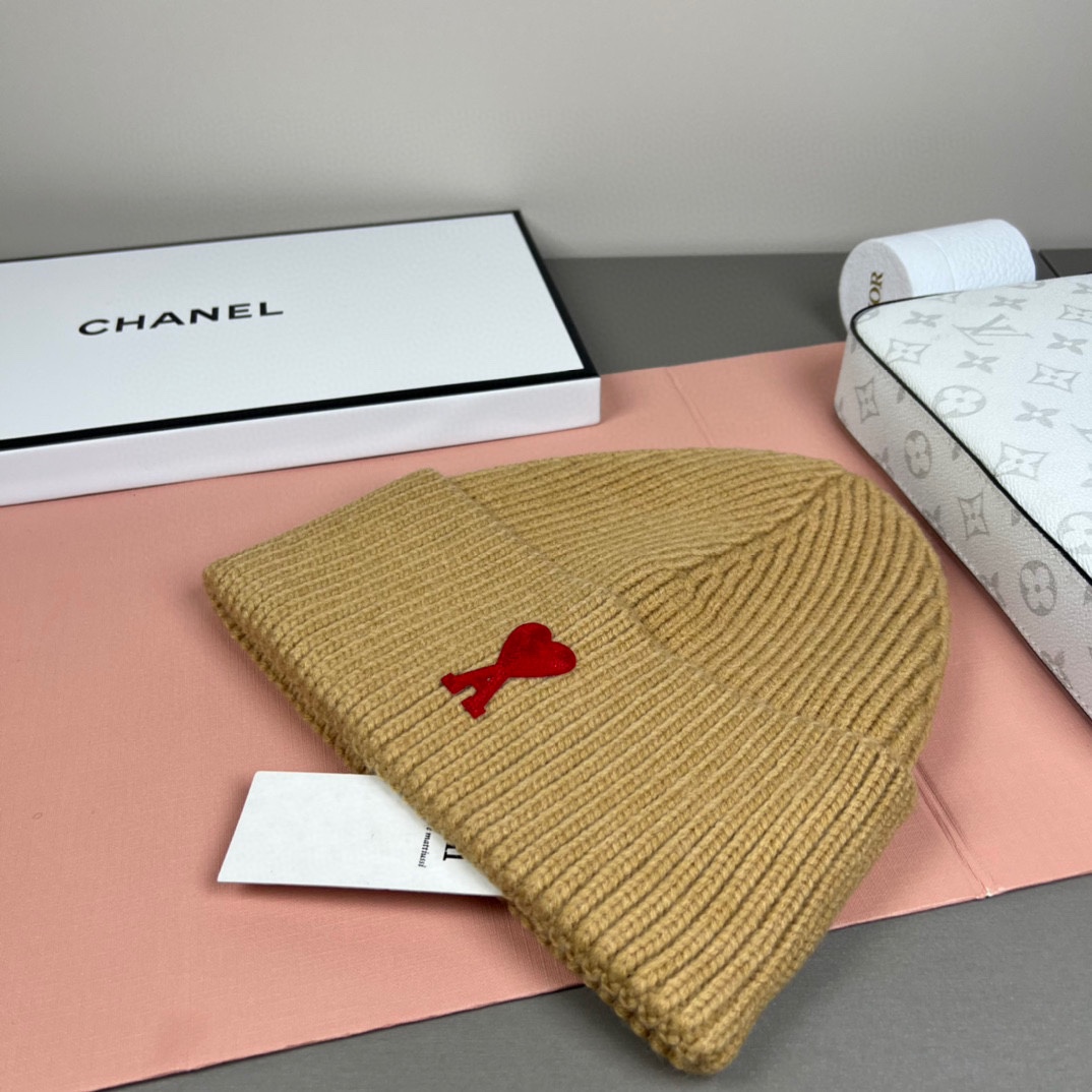 配防尘袋【ami法国潮牌】专柜新款简约时尚毛线针织，很潮！休闲运动款，经典制作，超级好搭衣服！