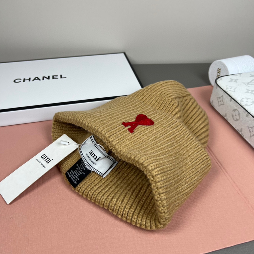 配防尘袋【ami法国潮牌】专柜新款简约时尚毛线针织，很潮！休闲运动款，经典制作，超级好搭衣服！