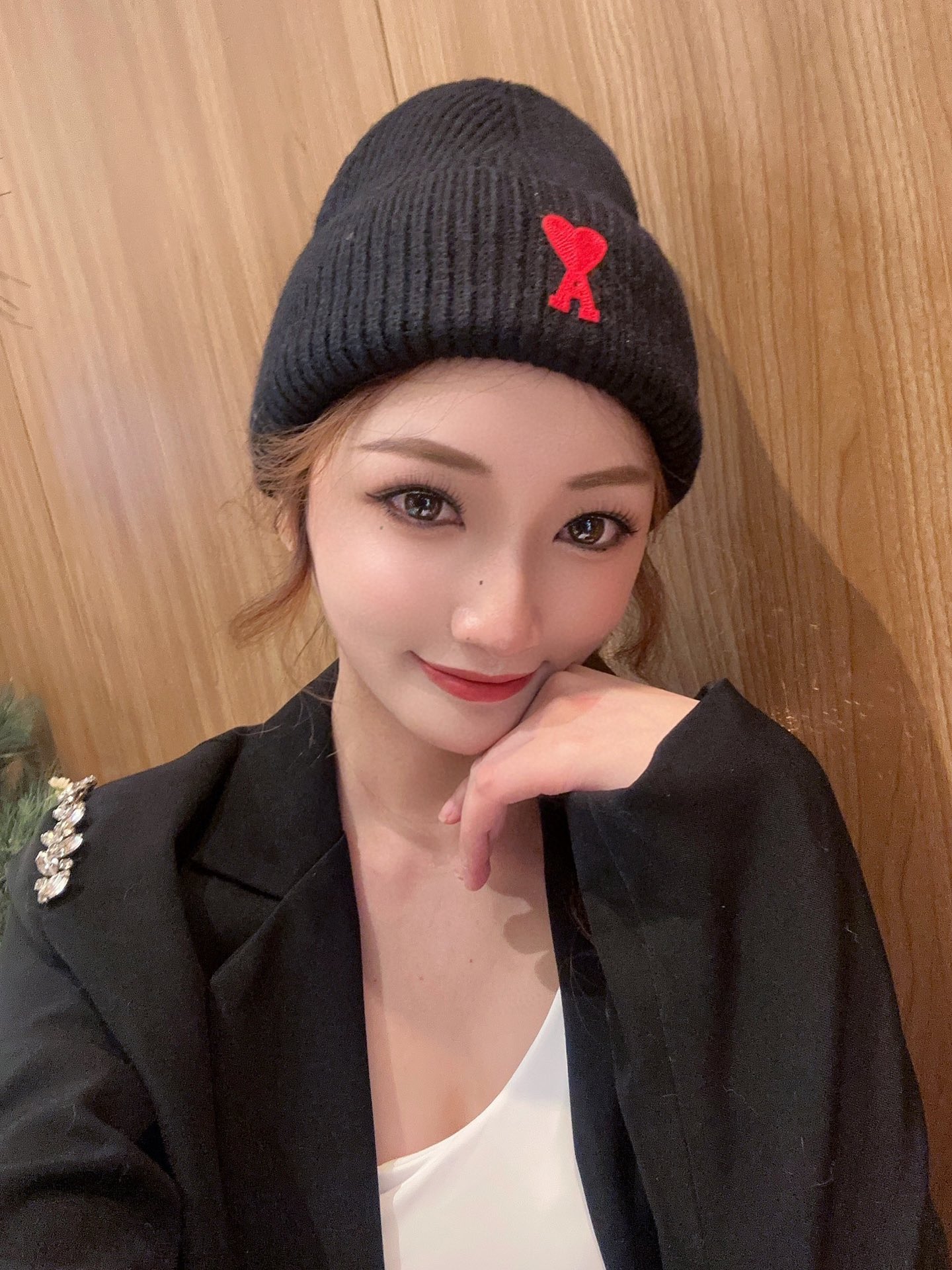 配防尘袋【ami法国潮牌】专柜新款简约时尚毛线针织，很潮！休闲运动款，经典制作，超级好搭衣服！