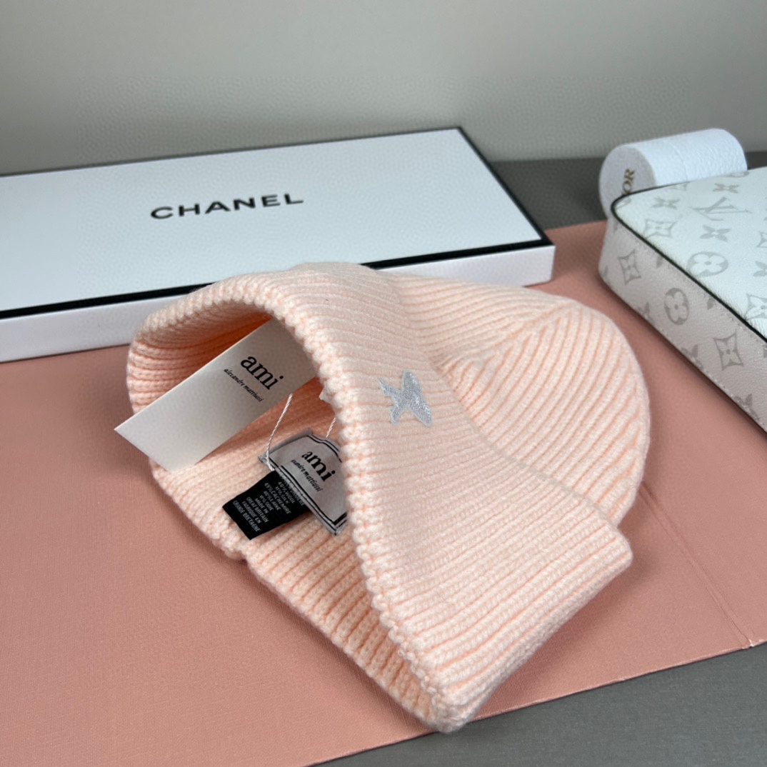 配防尘袋【ami法国潮牌】专柜新款简约时尚毛线针织，很潮！休闲运动款，经典制作，超级好搭衣服！