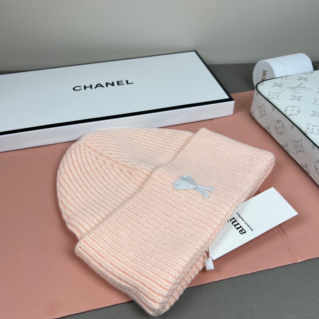 配防尘袋【ami法国潮牌】专柜新款简约时尚毛线针织，很潮！休闲运动款，经典制作，超级好搭衣服！