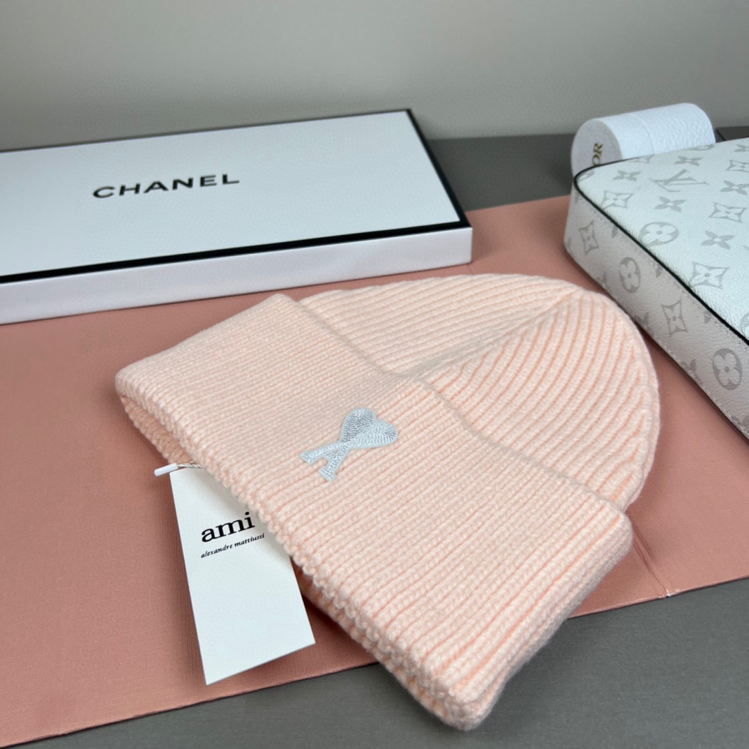 配防尘袋【ami法国潮牌】专柜新款简约时尚毛线针织，很潮！休闲运动款，经典制作，超级好搭衣服！