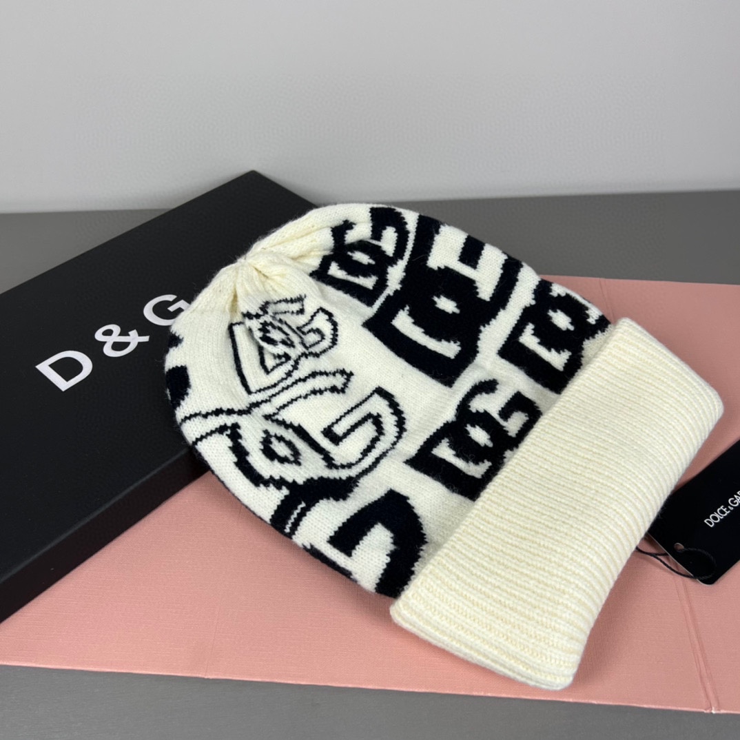 配防尘袋，精疏羊毛，杜嘉班纳 Dolce&Gabbana 官网原单复刻.真心很好💓有质感又非常百搭的款式