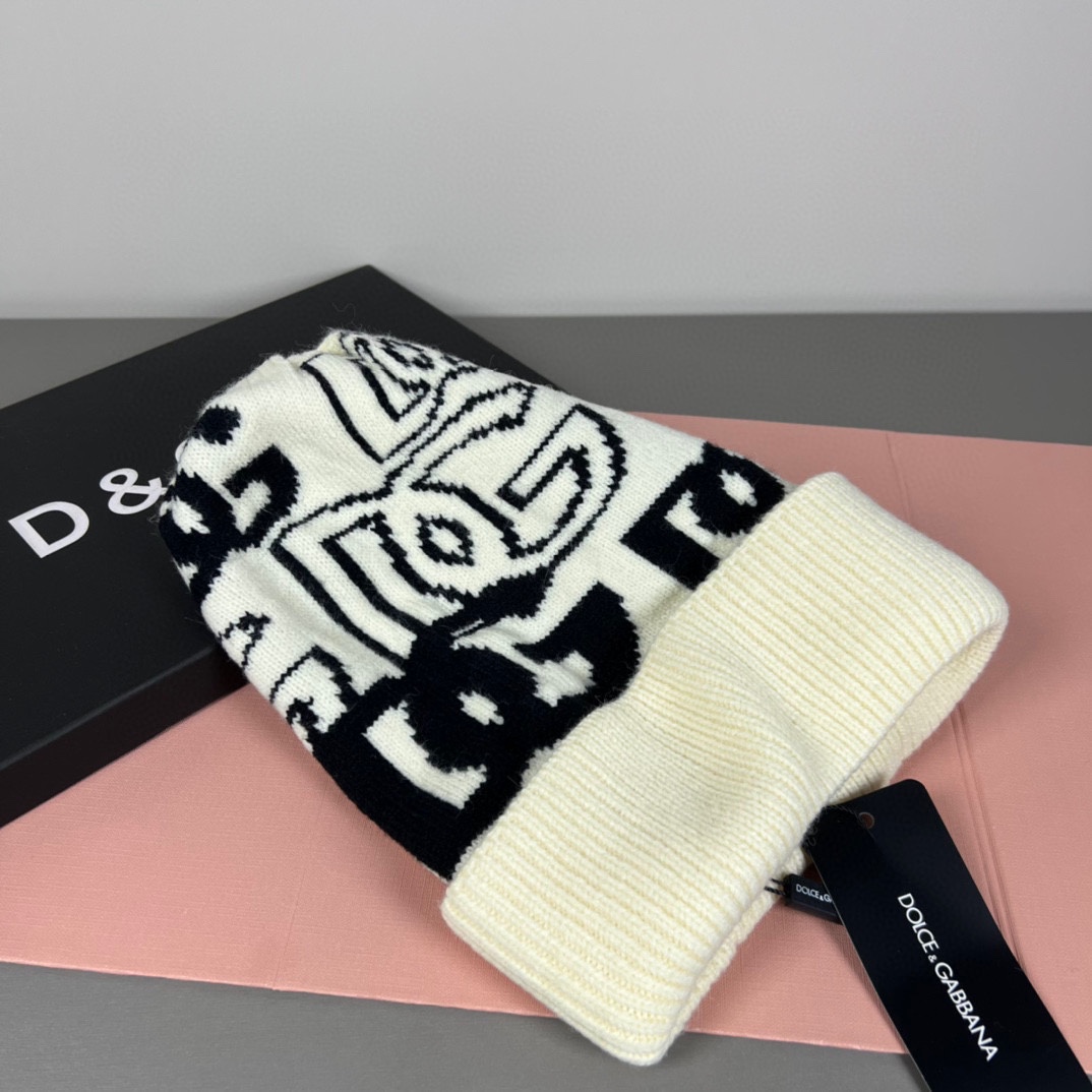 配防尘袋，精疏羊毛，杜嘉班纳 Dolce&Gabbana 官网原单复刻.真心很好💓有质感又非常百搭的款式