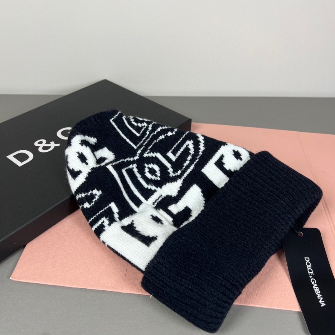 配防尘袋，精疏羊毛，杜嘉班纳 Dolce&Gabbana 官网原单复刻.真心很好💓有质感又非常百搭的款式