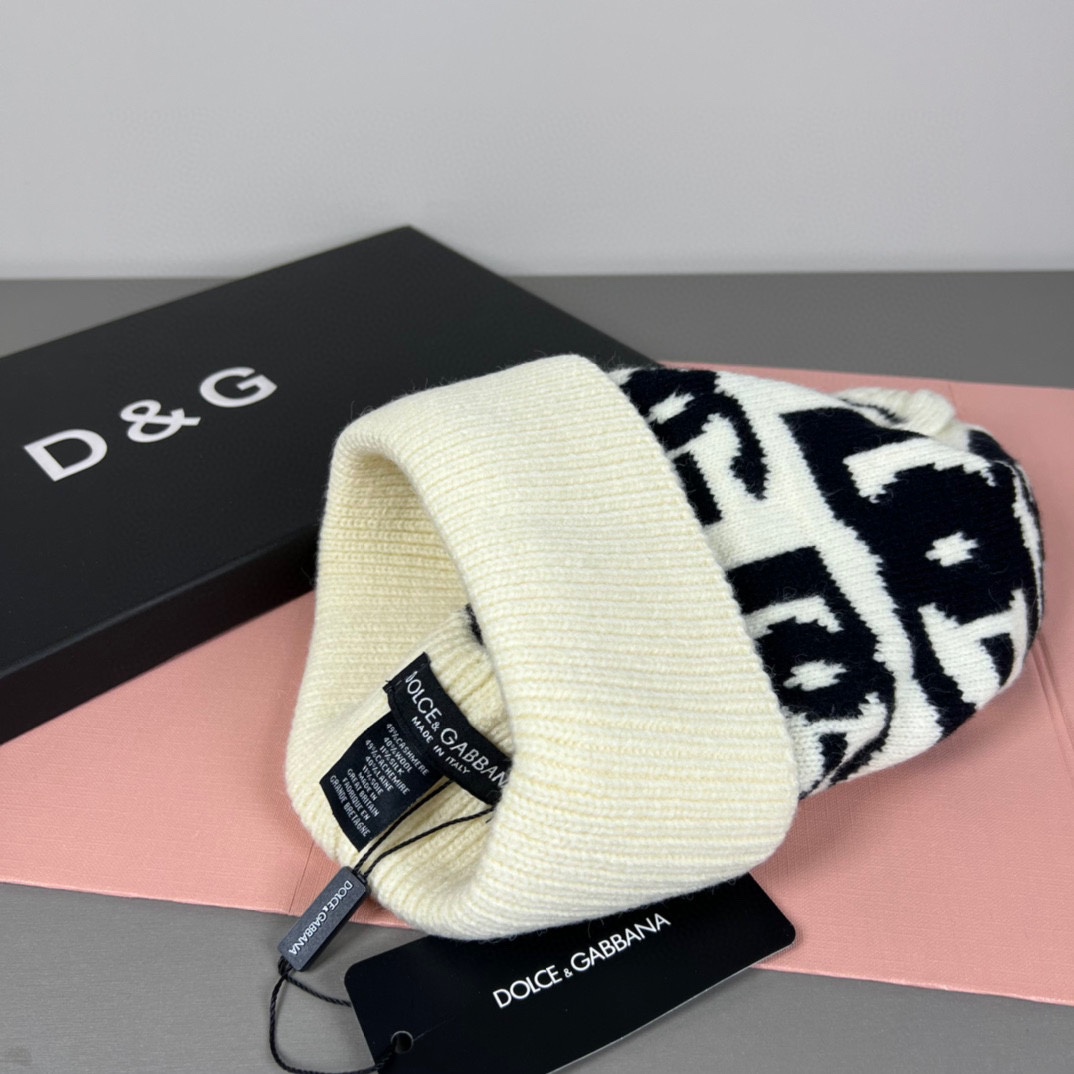 配防尘袋，精疏羊毛，杜嘉班纳 Dolce&Gabbana 官网原单复刻.真心很好💓有质感又非常百搭的款式