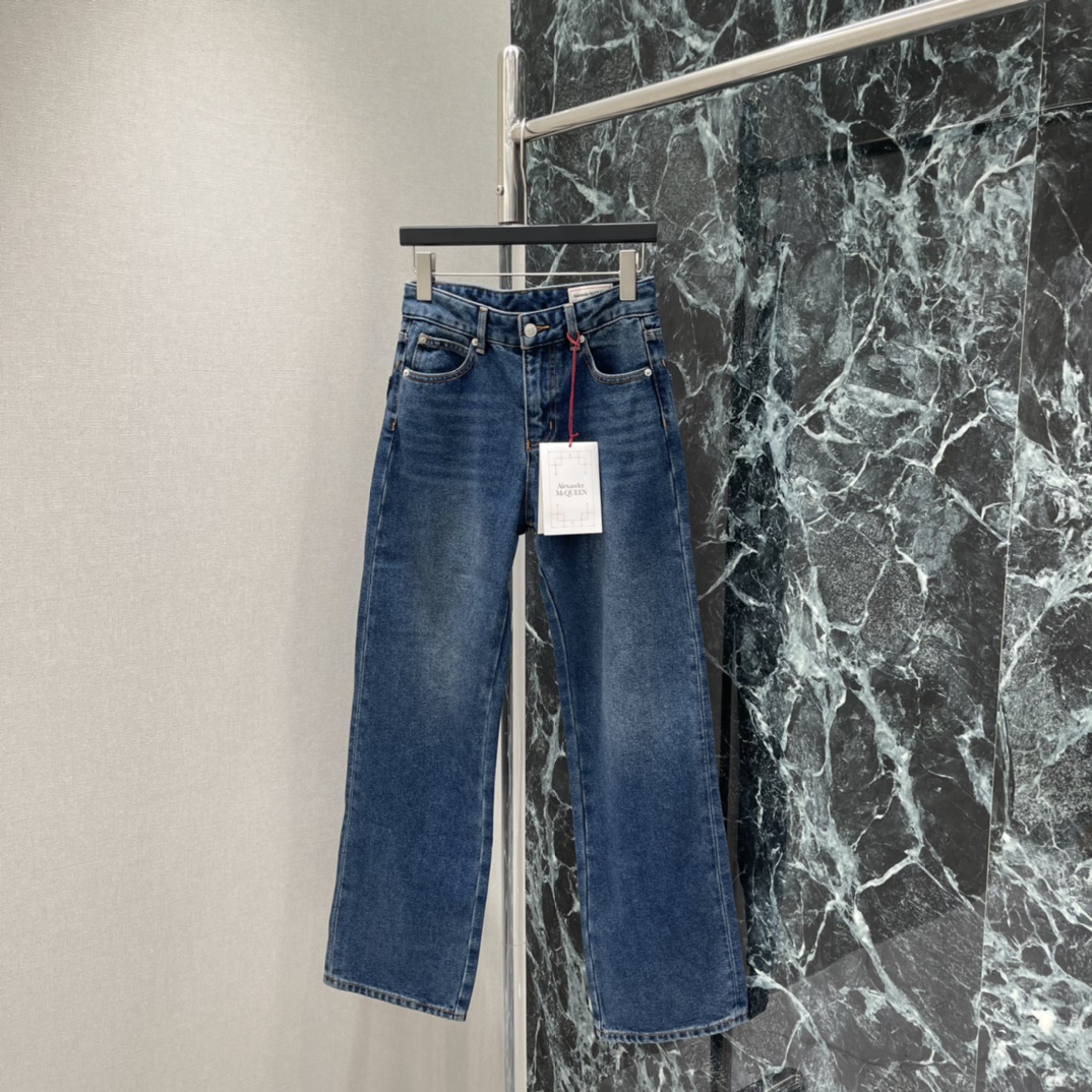 Alexander McQuee* 25秋冬新款 直筒牛仔裤 复古蓝调的丹宁面料，自带岁月沉淀的质感 直