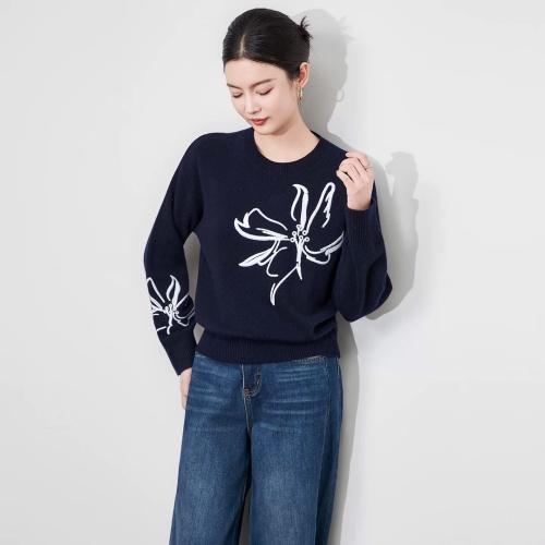 Elegant Merino Wool Sweater with Floral Embroidery, Soft and Comfortable 11 Elegant Merino Wool Sweater with Floral Embroidery, Soft and Comfortable