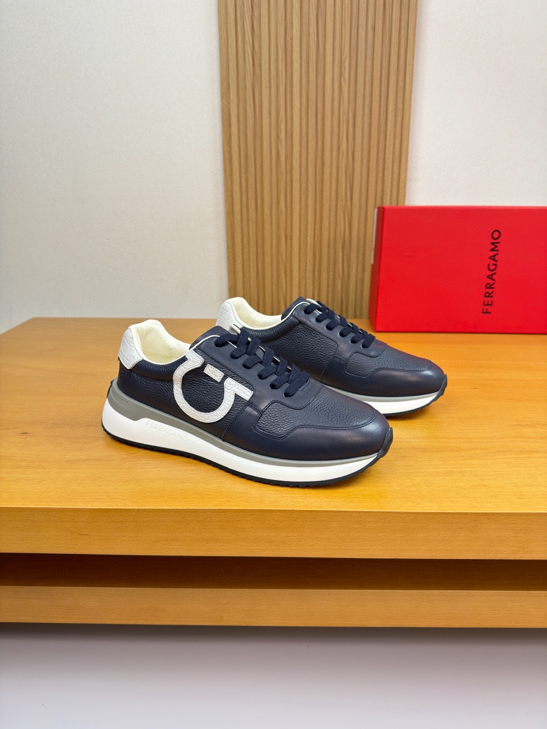 Sapato Ferragamo — photo 3