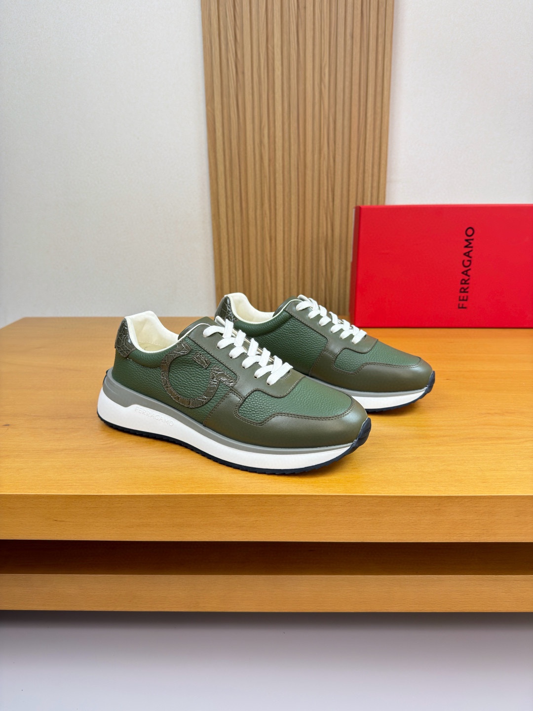 Sapato Ferragamo — photo 5
