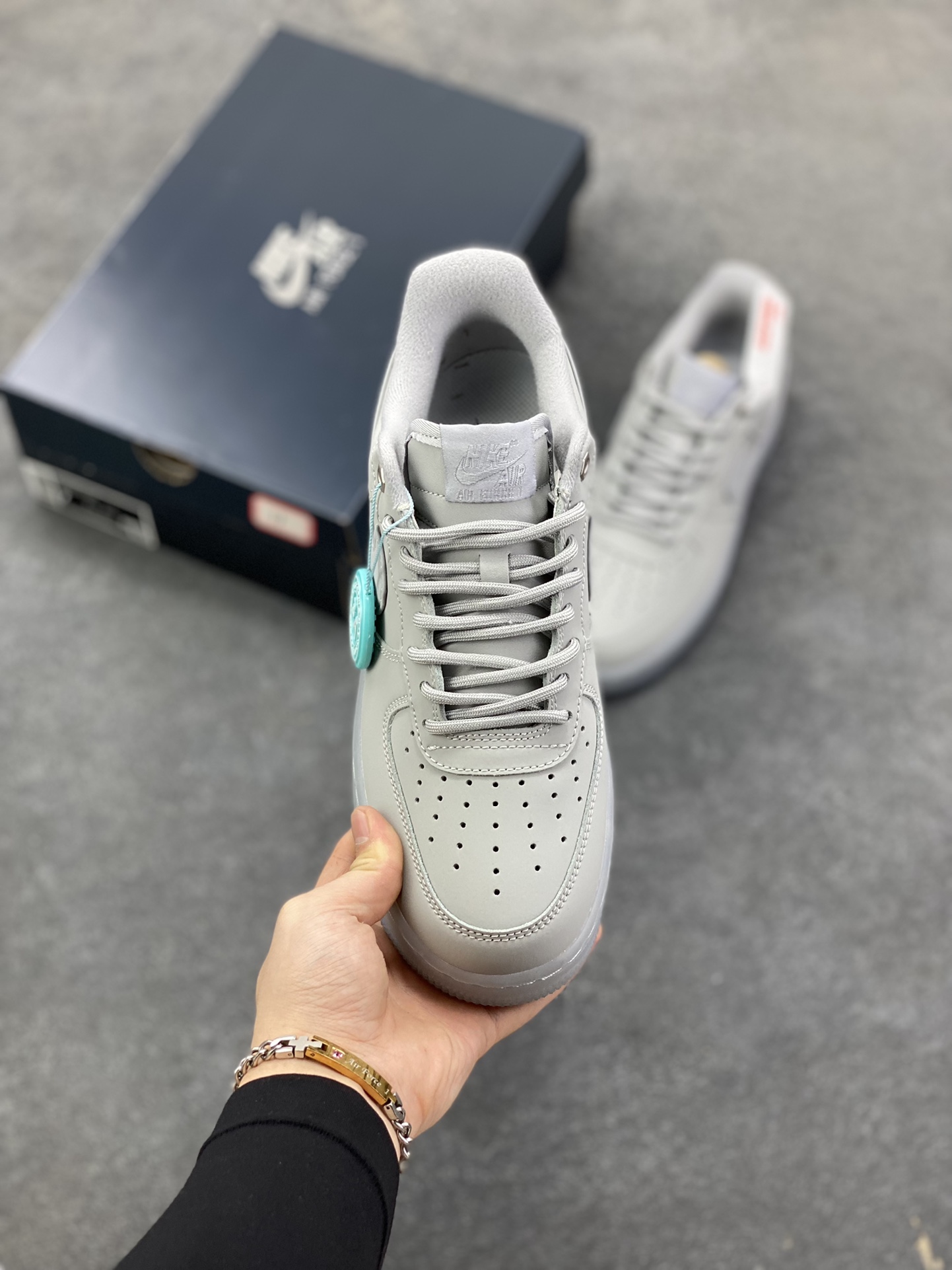 图片[2]-Nike Air Force 1 Low 灰水晶底 空军一号低帮运动休闲板鞋 原楦头原纸板 打造纯正空军版型 专注外贸渠道 全掌内置蜂窝气垫 原盒配件 原厂中底钢印、拉帮完美 货号：CJ9179-002 尺码：36 36.5 37.5 38 38.5 39 40 40.5 41 42 42.5 43 44 44.5 45-选品中心