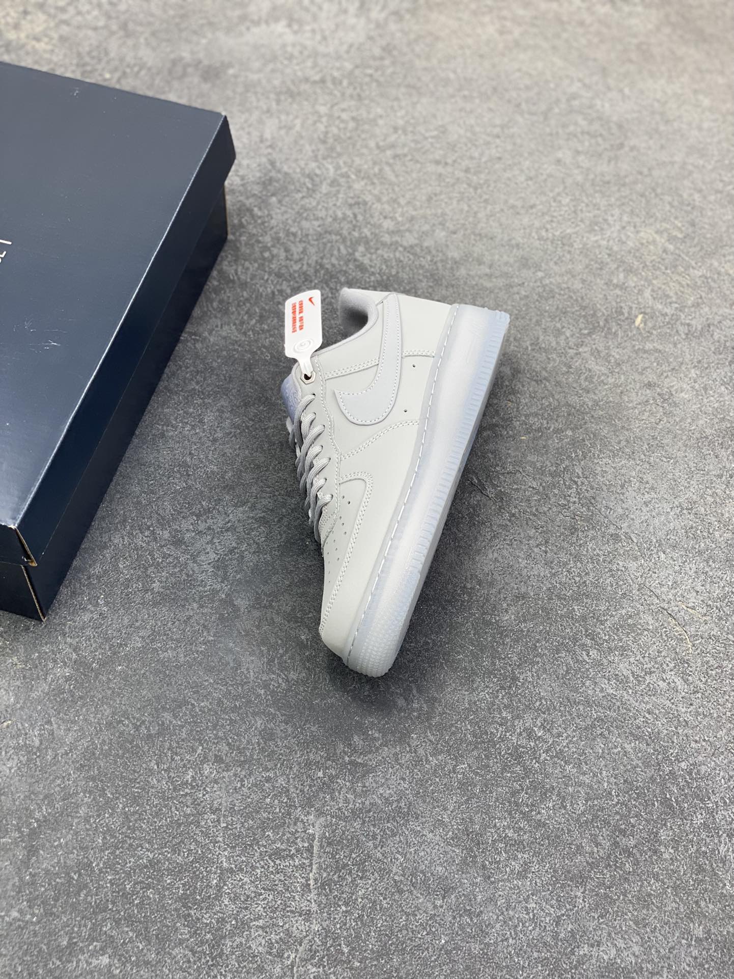 图片[7]-Nike Air Force 1 Low 灰水晶底 空军一号低帮运动休闲板鞋 原楦头原纸板 打造纯正空军版型 专注外贸渠道 全掌内置蜂窝气垫 原盒配件 原厂中底钢印、拉帮完美 货号：CJ9179-002 尺码：36 36.5 37.5 38 38.5 39 40 40.5 41 42 42.5 43 44 44.5 45-选品中心