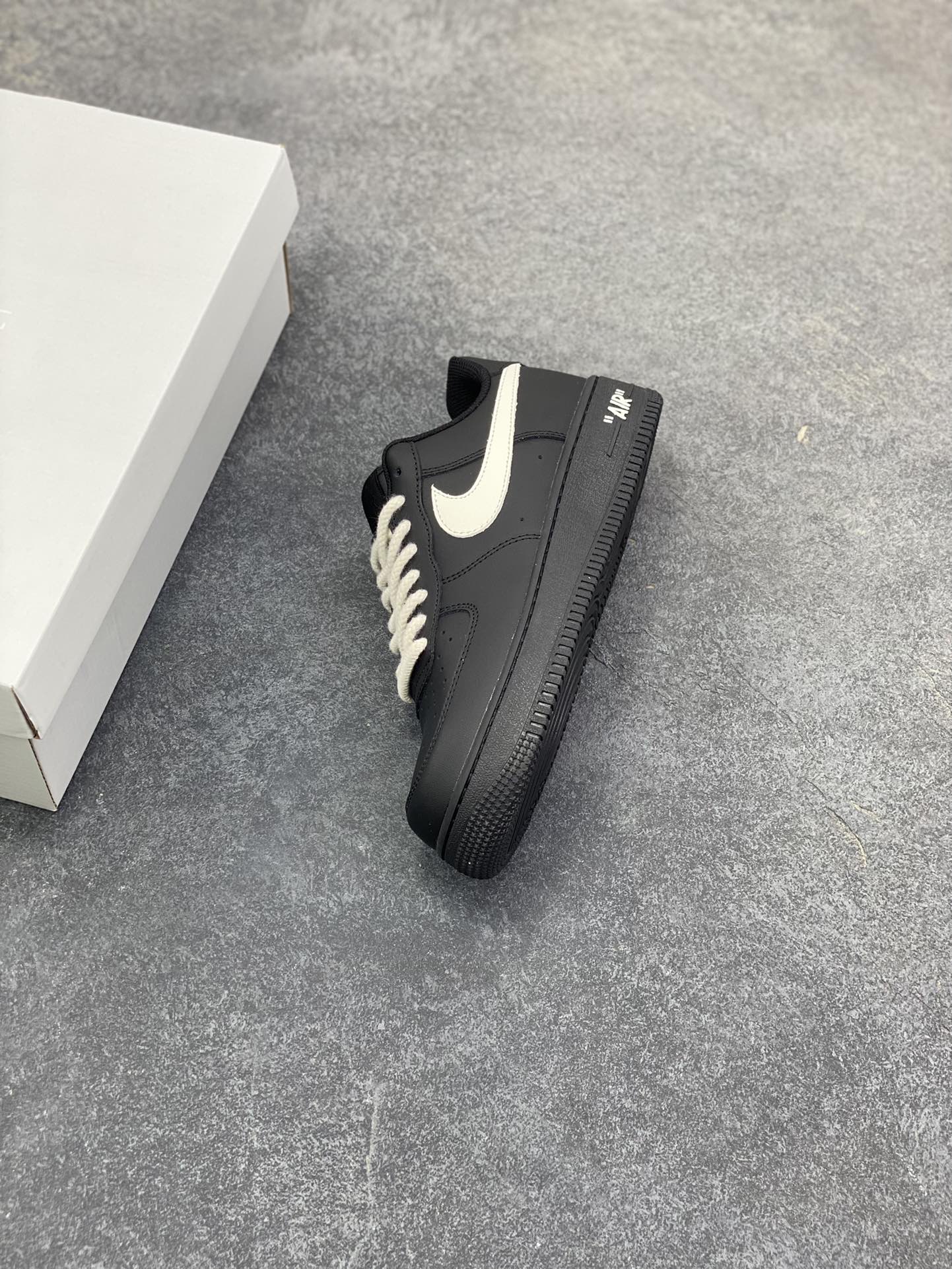 图片[7]-Nike Air Force 1 Low 麻绳黑白勾 空军一号低帮运动休闲板鞋 原楦头原纸板 打造纯正空军版型 专注外贸渠道 全掌内置蜂窝气垫 原盒配件 原厂中底钢印、拉帮完美 货号：DD8959-001 尺码：36 36.5 37.5 38 38.5 39 40 40.5 41 42 42.5 43 44 44.5 45-选品中心