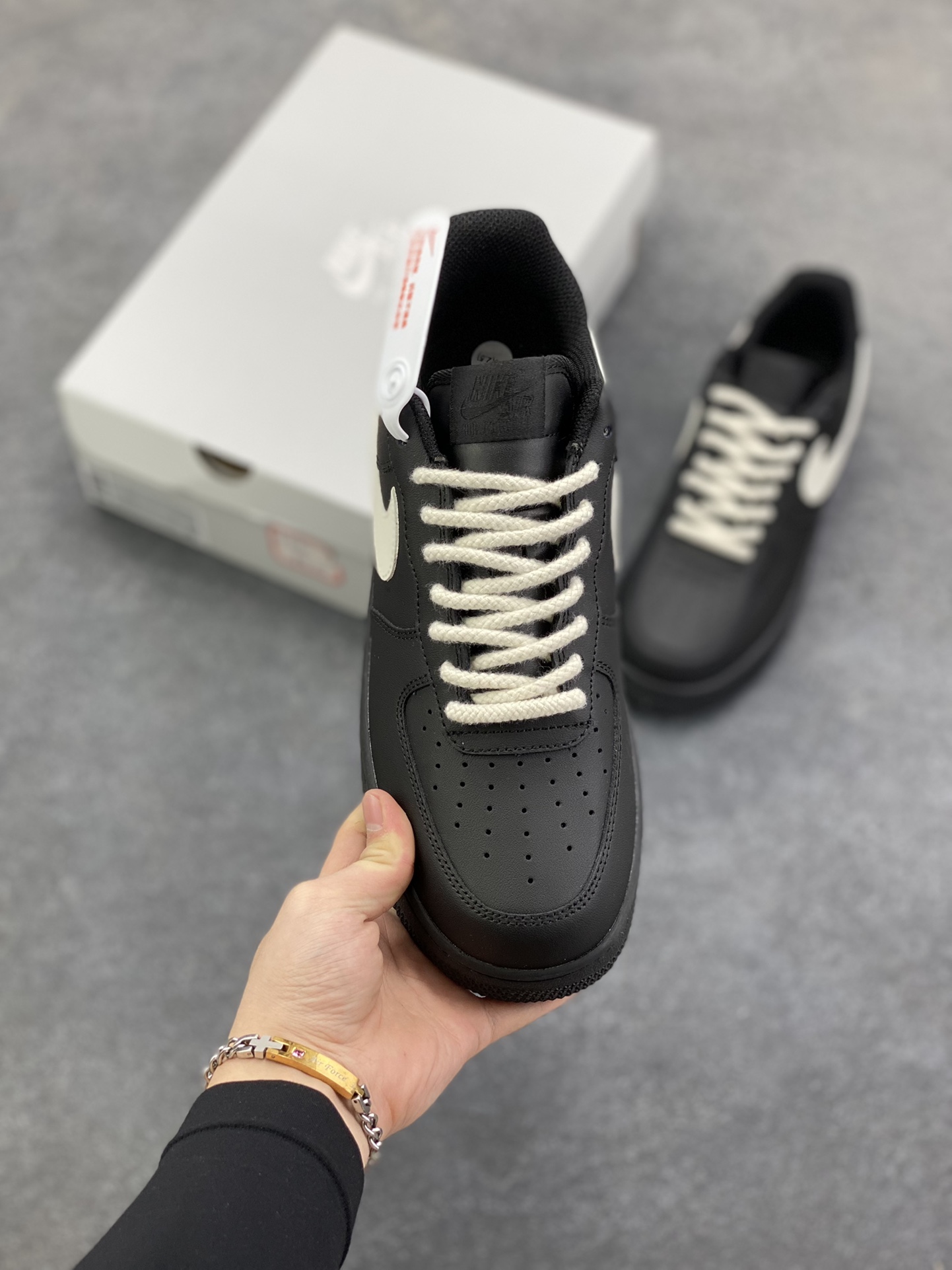 图片[2]-Nike Air Force 1 Low 麻绳黑白勾 空军一号低帮运动休闲板鞋 原楦头原纸板 打造纯正空军版型 专注外贸渠道 全掌内置蜂窝气垫 原盒配件 原厂中底钢印、拉帮完美 货号：DD8959-001 尺码：36 36.5 37.5 38 38.5 39 40 40.5 41 42 42.5 43 44 44.5 45-选品中心