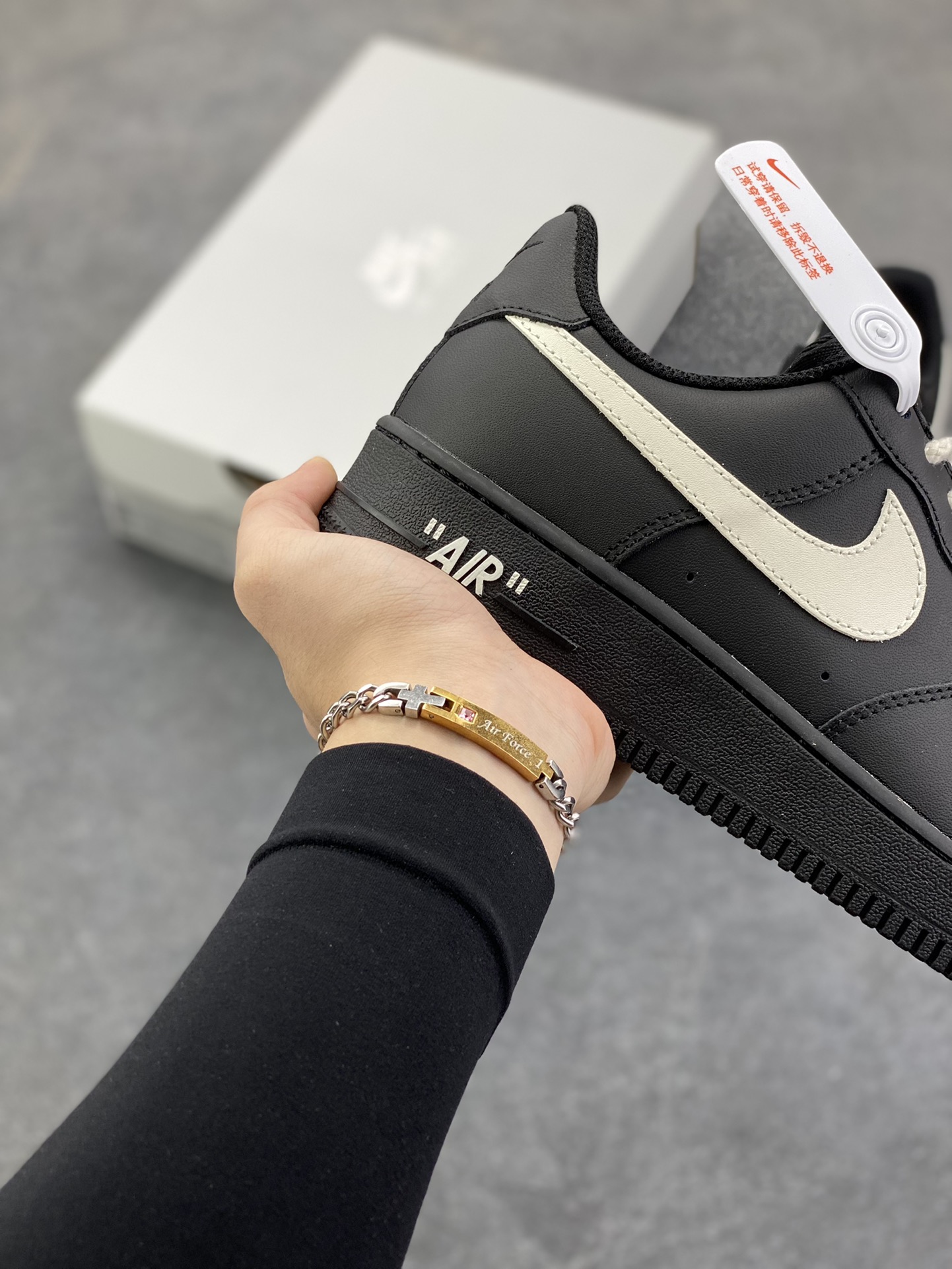 图片[6]-Nike Air Force 1 Low 麻绳黑白勾 空军一号低帮运动休闲板鞋 原楦头原纸板 打造纯正空军版型 专注外贸渠道 全掌内置蜂窝气垫 原盒配件 原厂中底钢印、拉帮完美 货号：DD8959-001 尺码：36 36.5 37.5 38 38.5 39 40 40.5 41 42 42.5 43 44 44.5 45-选品中心