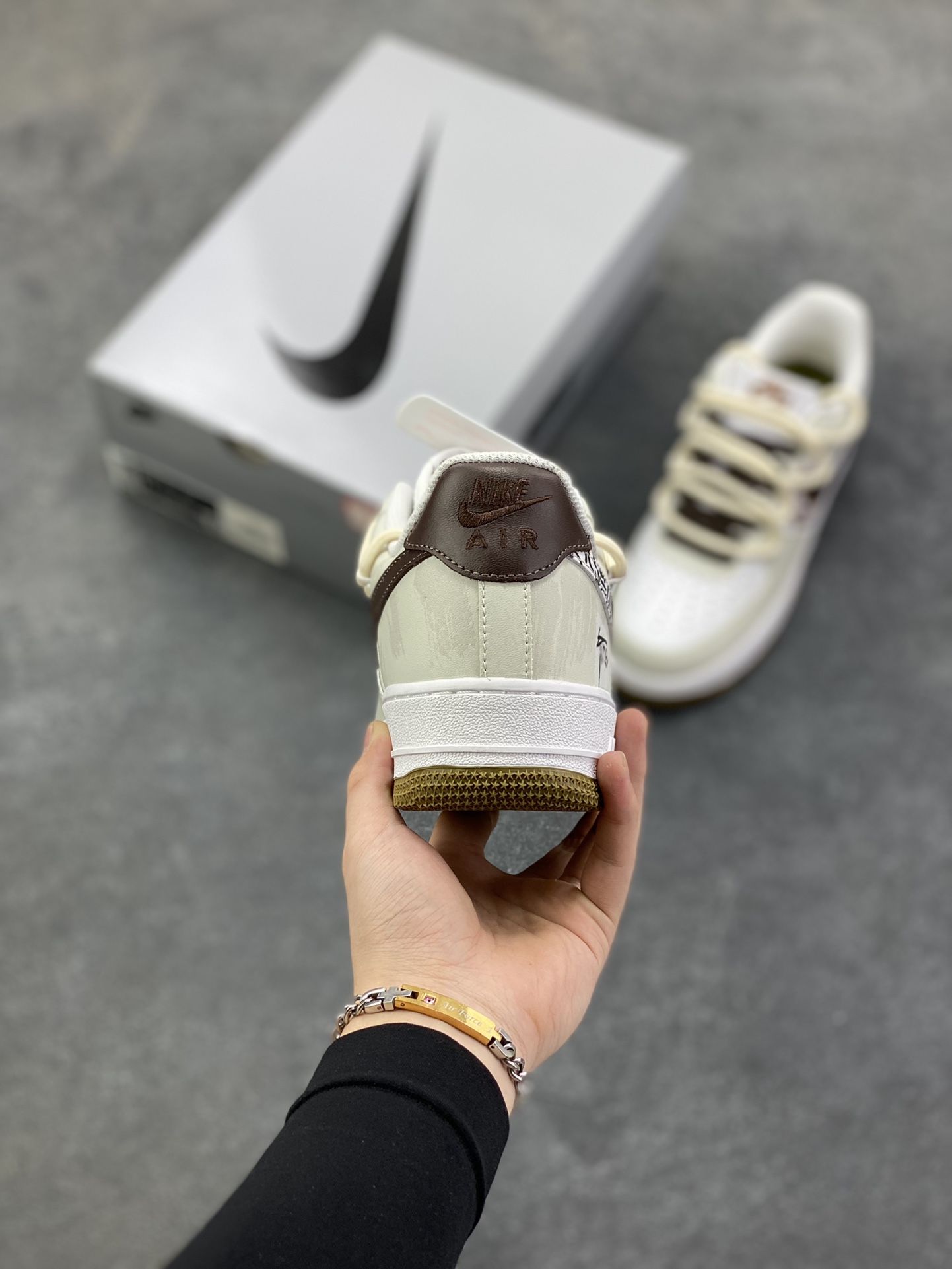 图片[4]-Nike Air Force 1 Low’07 新中式 国风 空军一号低帮休闲板鞋 定制皮料 原厂3D打印 定制鞋盒 原楦原纸板 纯正空军版型 内置全掌气垫 货号：ZH0316-094 尺码：36 36.5 37.5 38 38.5 39 40 40.5 41 42 42.5 43 44 44.5 45-选品中心