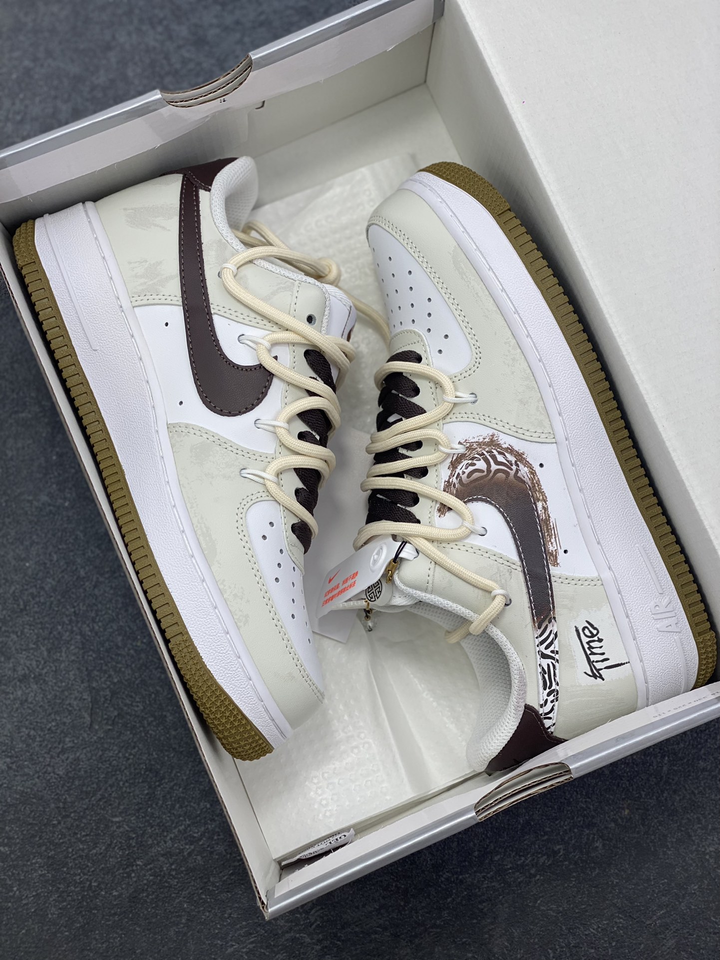 图片[9]-Nike Air Force 1 Low’07 新中式 国风 空军一号低帮休闲板鞋 定制皮料 原厂3D打印 定制鞋盒 原楦原纸板 纯正空军版型 内置全掌气垫 货号：ZH0316-094 尺码：36 36.5 37.5 38 38.5 39 40 40.5 41 42 42.5 43 44 44.5 45-选品中心