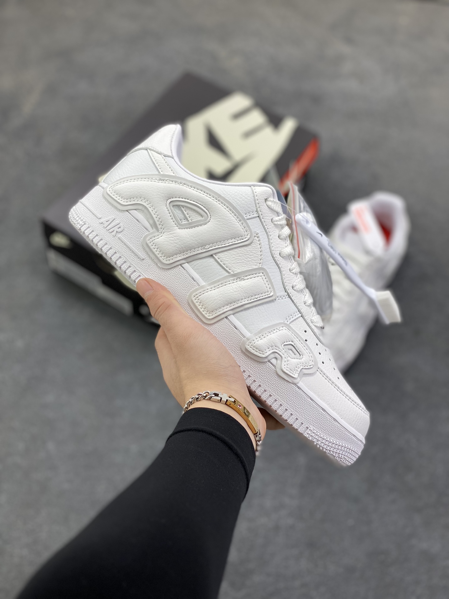 HY版本💯 Nike Air Force 1 Low CPFM联名白 空军一号低帮运动休闲板鞋 原楦头原纸板 打造纯正空军版型 专注外贸渠道 全掌内置蜂窝气垫 原盒配件 原厂中底钢印、拉帮完美 货号：FQ7069-100 尺码：36 36.5 37.5 38 38.5 39 40 40.5 41 42 42.5 43 44 44.5 45 46-选品中心