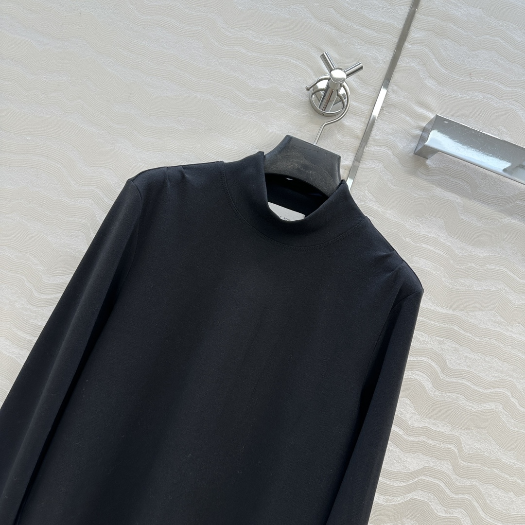 独家首发❤️原单品质，Row风纸片人穿搭！进口天丝羊毛半高领打底衫！锁骨捏褶设计。超级显瘦神器！极简叠搭