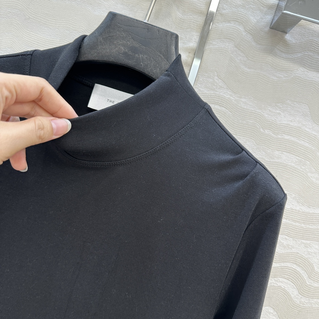 独家首发❤️原单品质，Row风纸片人穿搭！进口天丝羊毛半高领打底衫！锁骨捏褶设计。超级显瘦神器！极简叠搭