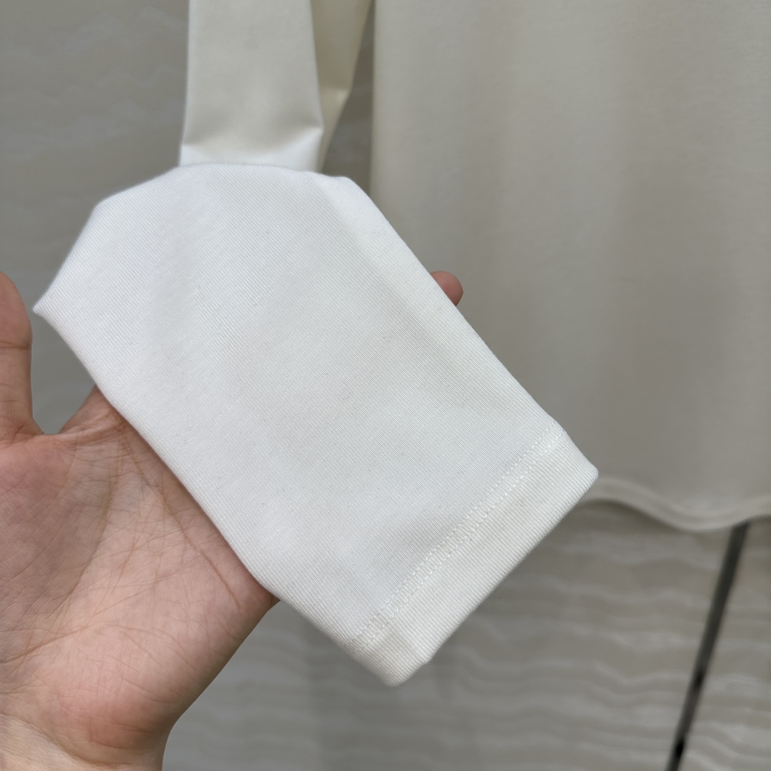 独家首发❤️原单品质，Row风纸片人穿搭！进口天丝羊毛半高领打底衫！锁骨捏褶设计。超级显瘦神器！极简叠搭