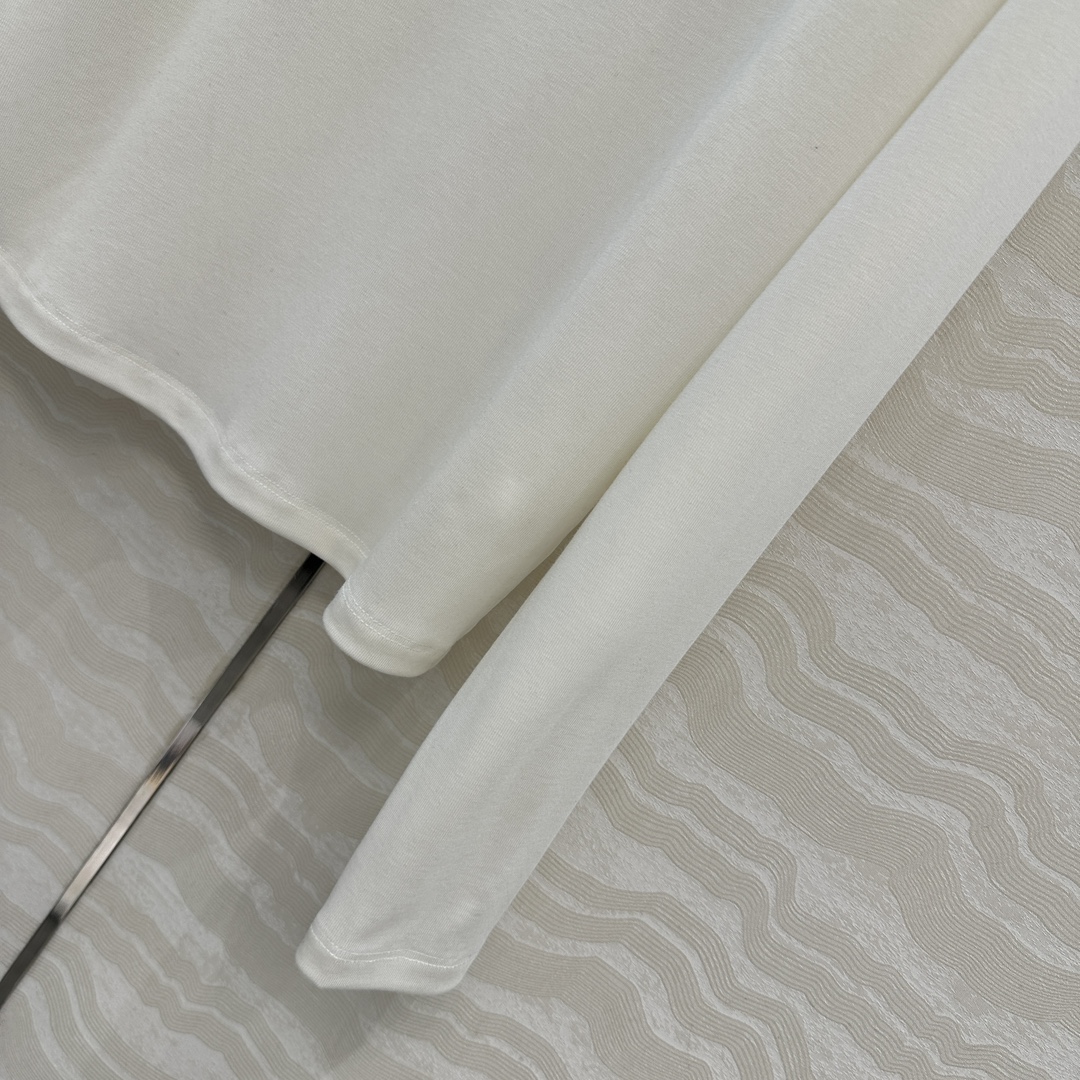 独家首发❤️原单品质，Row风纸片人穿搭！进口天丝羊毛半高领打底衫！锁骨捏褶设计。超级显瘦神器！极简叠搭