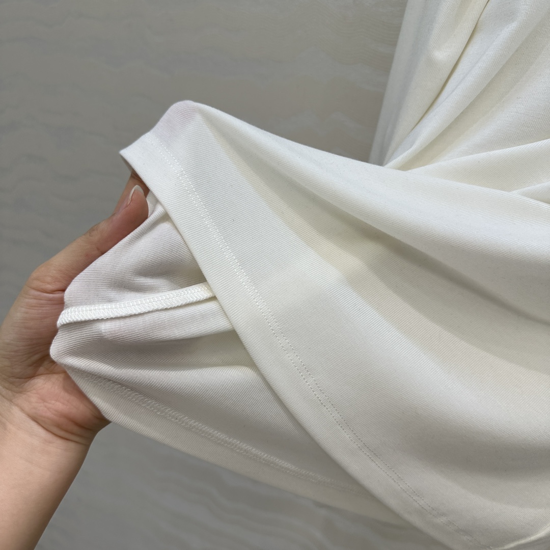 独家首发❤️原单品质，Row风纸片人穿搭！进口天丝羊毛半高领打底衫！锁骨捏褶设计。超级显瘦神器！极简叠搭