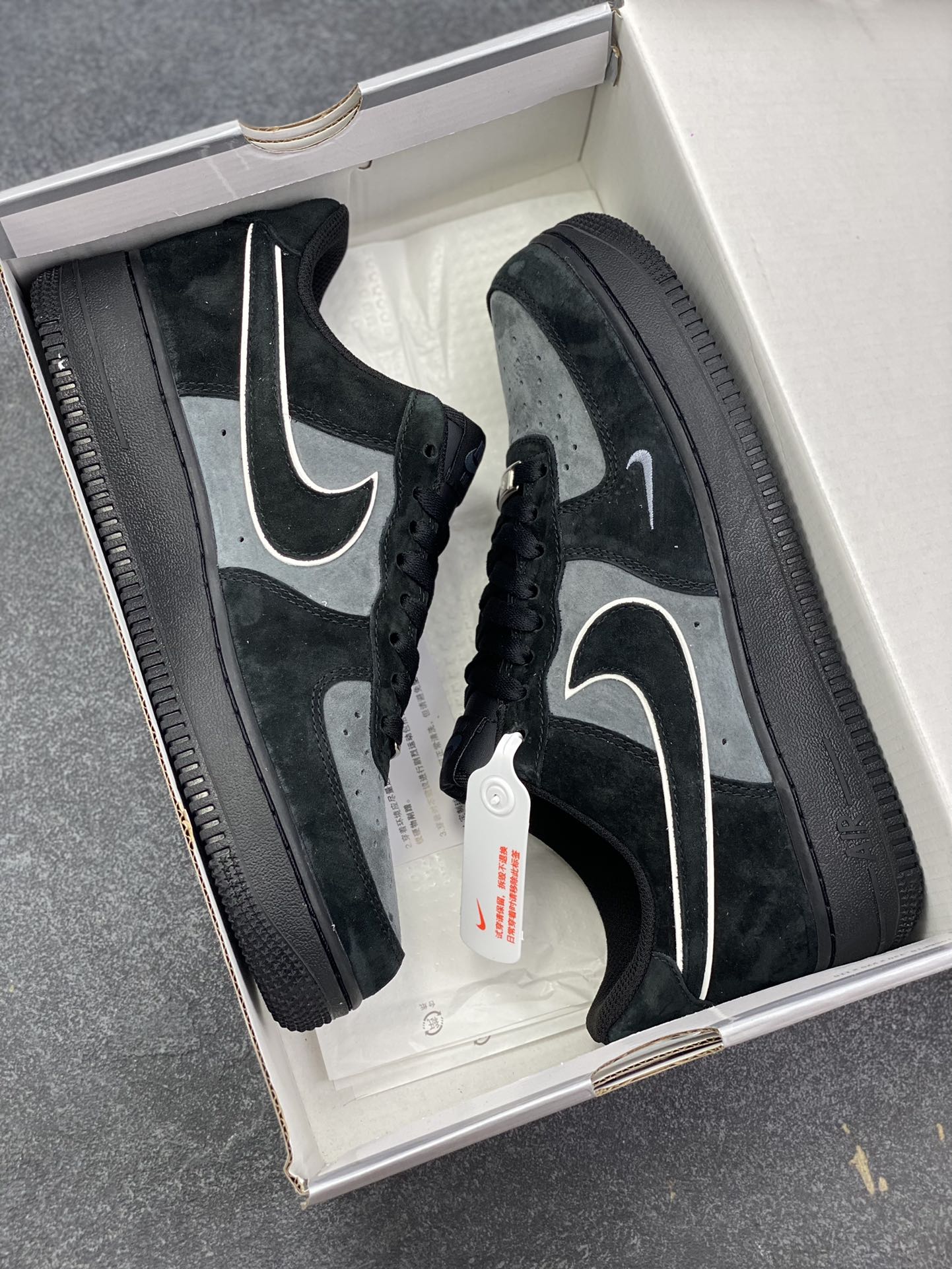 图片[9]-Nike Air Force 1 07 Low “黑武士”全麂皮 秋冬 空军一号低帮休闲板鞋 定制皮料 原盒原包装 原楦头原纸板 纯正版型 内置全掌气垫 货号：ZH0316-134 尺码：36 36.5 37.5 38 38.5 39 40 40.5 41 42 42.5 43 44 44.5 45-选品中心