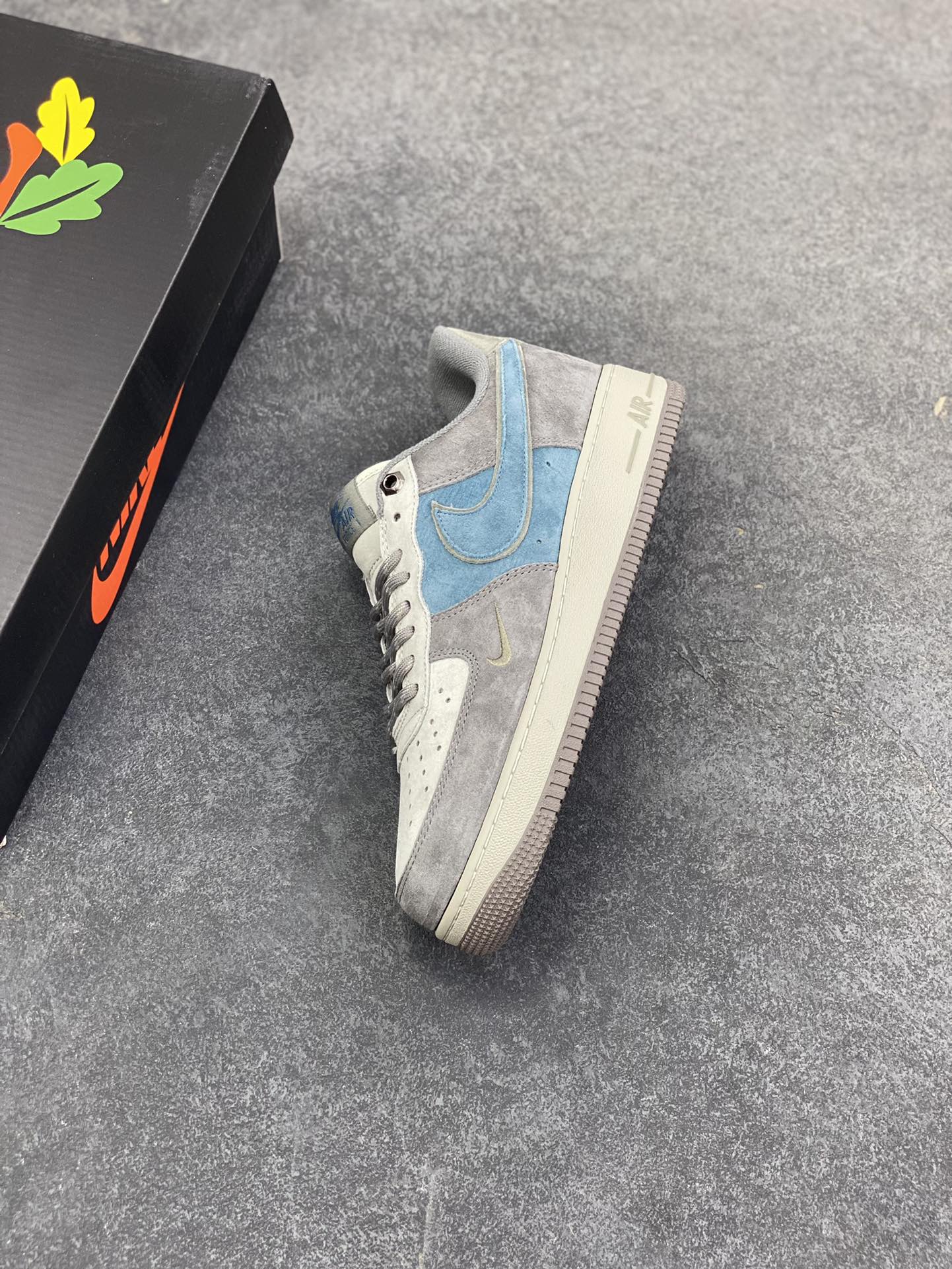 图片[7]-Nike Air Force 1 \’07 Low “头层猪八拼接” 空军一号 高端定制 低帮 运动鞋 休闲鞋 折边针车 工艺难度大 原楦头原纸板 原装鞋盒 定制五金配件 内置全掌气垫 原厂鞋底 货号：DY9867-009 尺码：36 36.5 37.5 38 38.5 39 40 40.5 41 42 42.5 43 44 44.5 45-选品中心