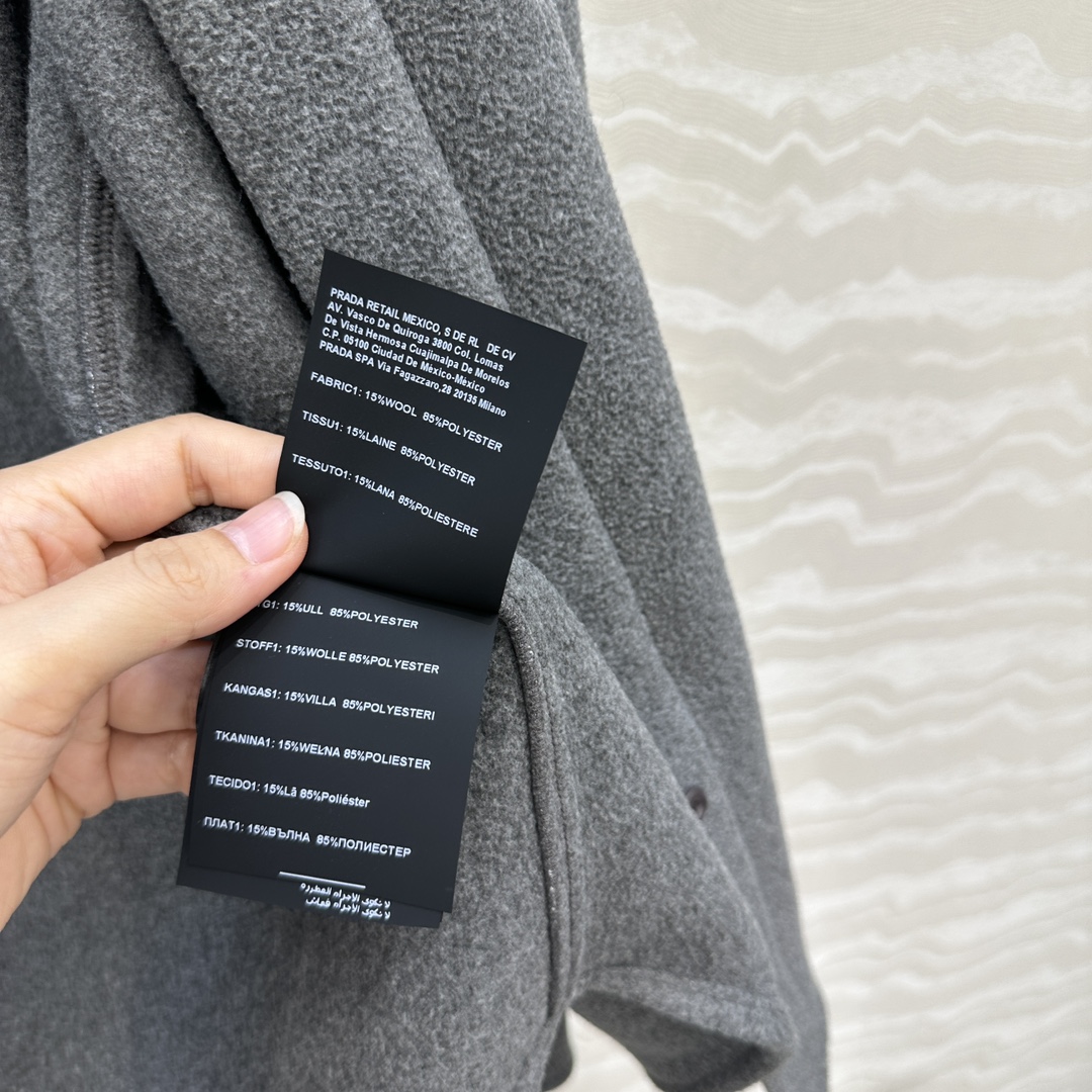 独家首发❤️原单品质，miu系少女格蕾系穿搭！holiday系列知识分子时髦风衬衫外套！进口摇粒太空绒面