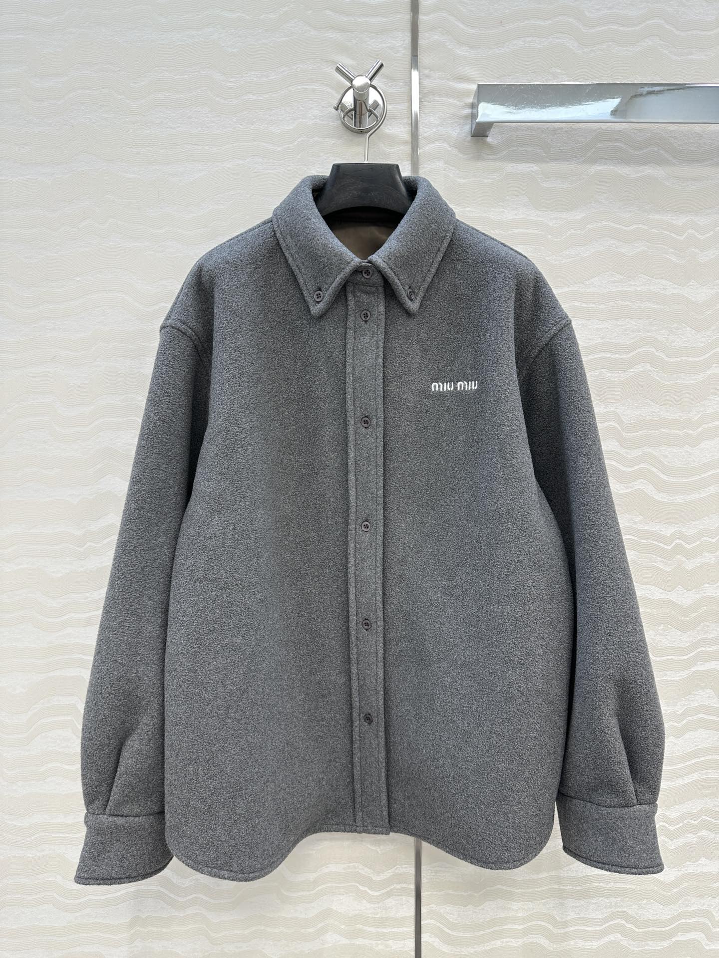 独家首发❤️原单品质，miu系少女格蕾系穿搭！holiday系列知识分子时髦风衬衫外套！进口摇粒太空绒面