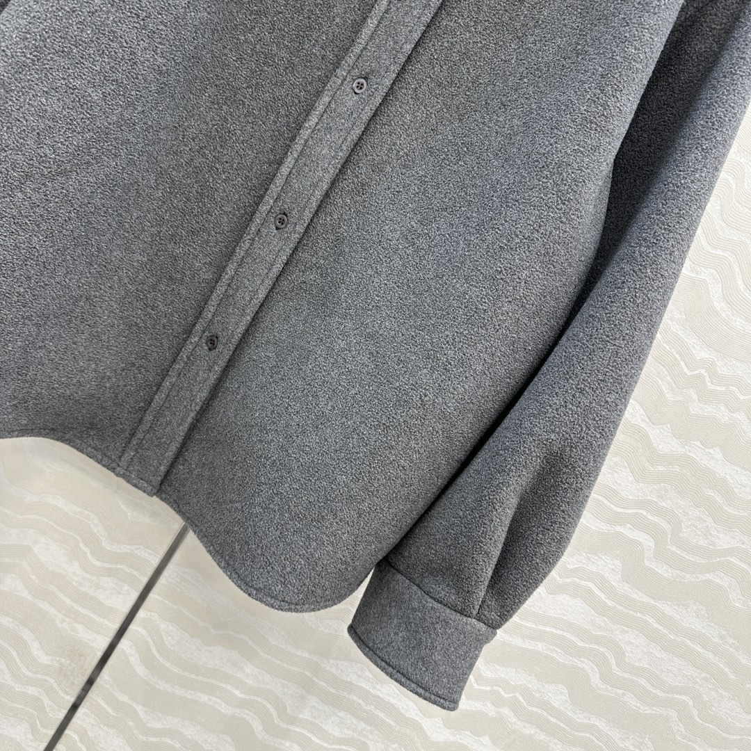 独家首发❤️原单品质，miu系少女格蕾系穿搭！holiday系列知识分子时髦风衬衫外套！进口摇粒太空绒面