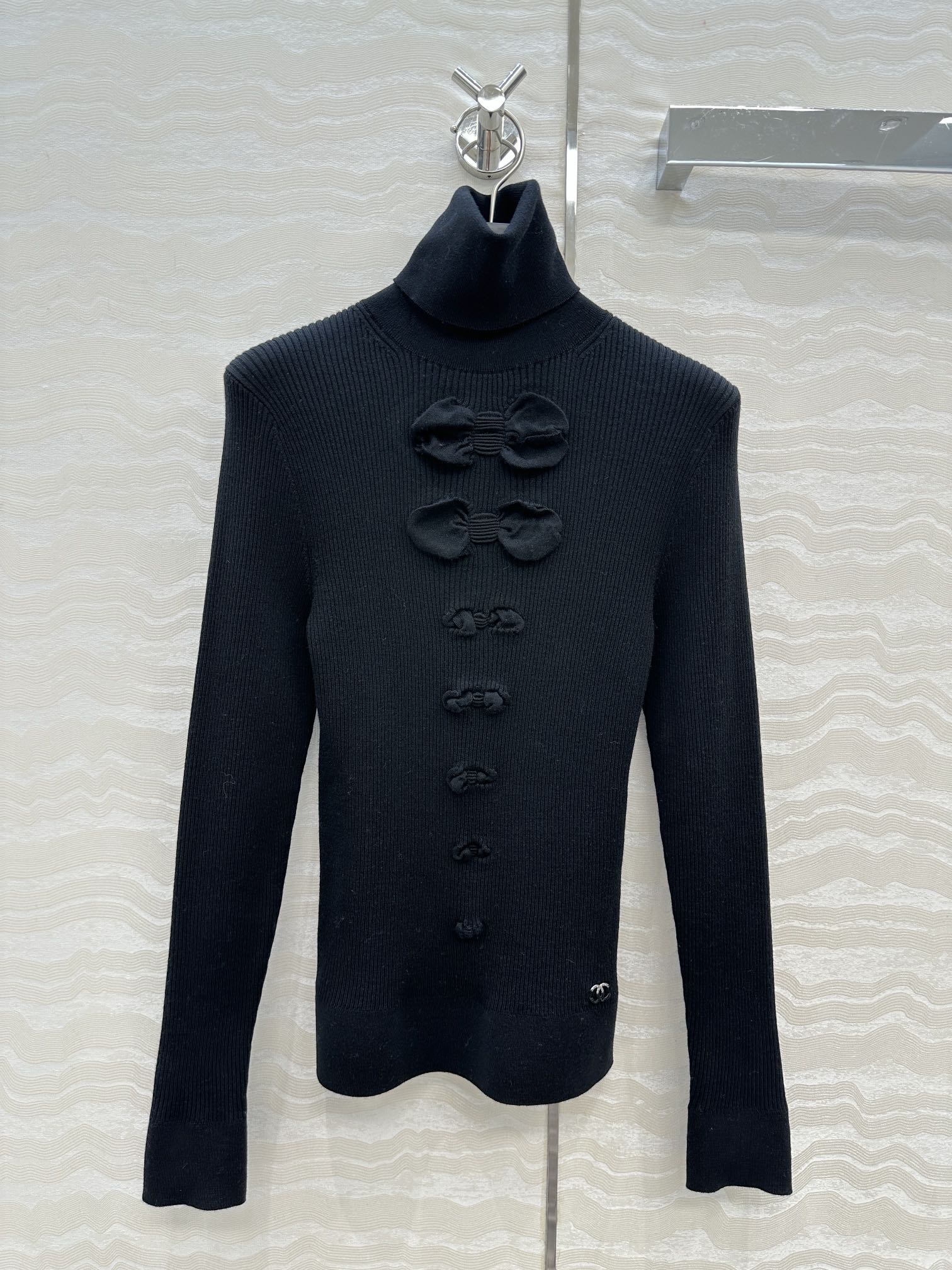 独家首发❤️高端原单品质，Coco25k新品！浮雕提花蝴蝶结系列黑白高领毛衣！超级叠搭神器。进口羊毛纱线