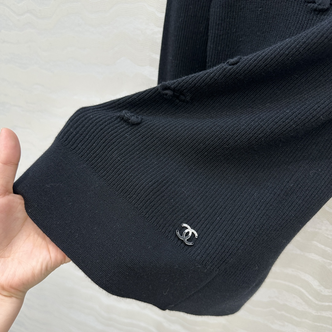 独家首发❤️高端原单品质，Coco25k新品！浮雕提花蝴蝶结系列黑白高领毛衣！超级叠搭神器。进口羊毛纱线