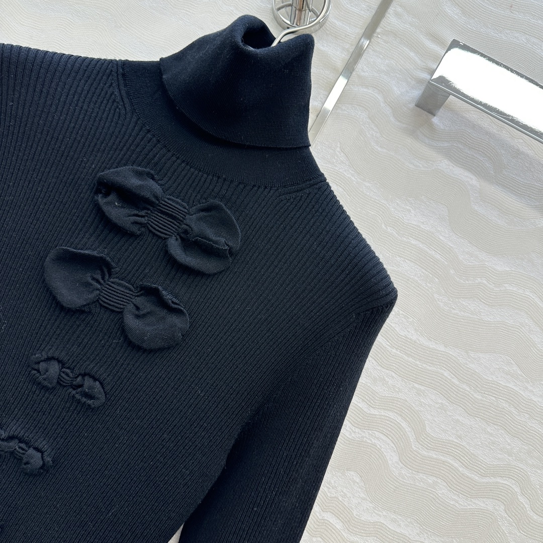 独家首发❤️高端原单品质，Coco25k新品！浮雕提花蝴蝶结系列黑白高领毛衣！超级叠搭神器。进口羊毛纱线