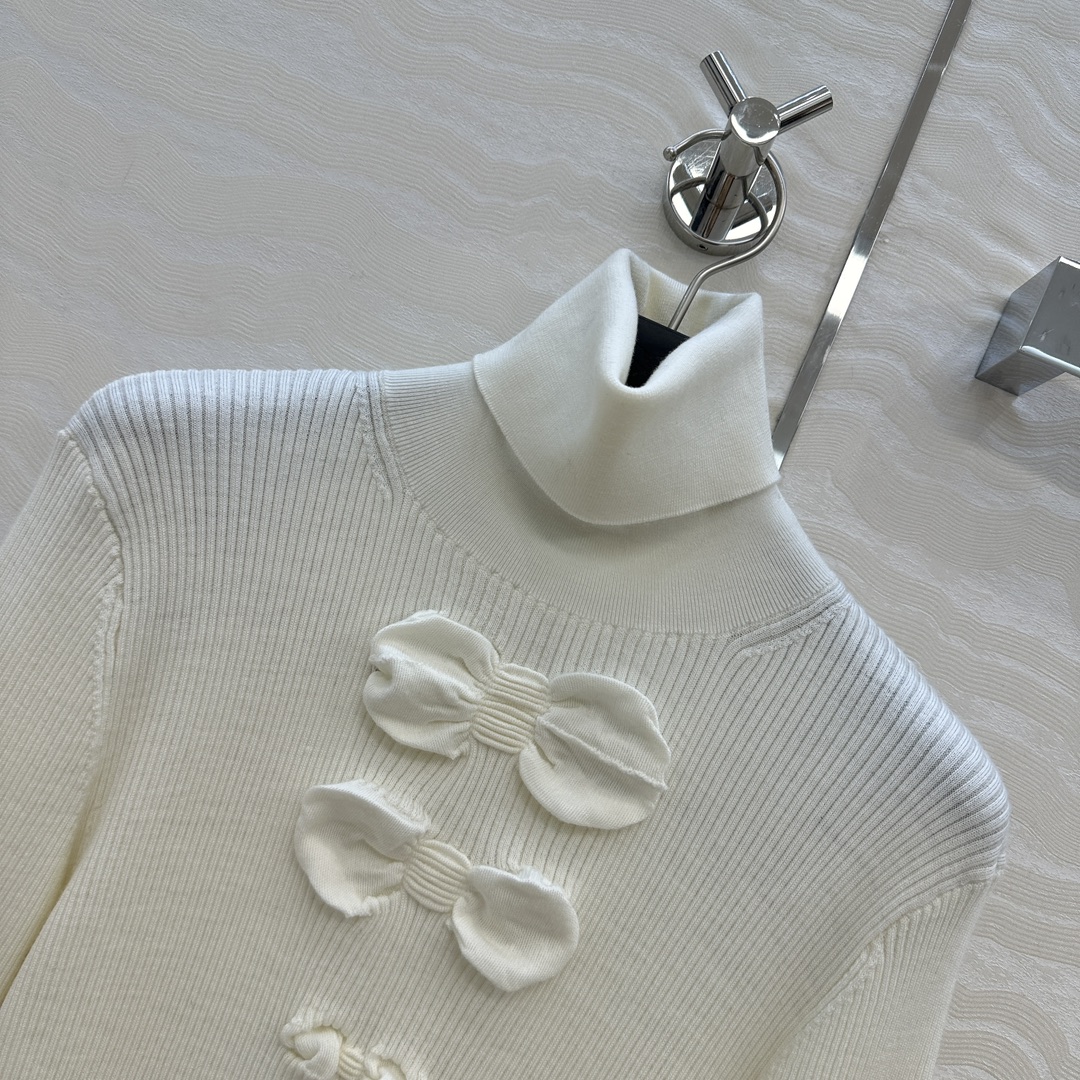 独家首发❤️高端原单品质，Coco25k新品！浮雕提花蝴蝶结系列黑白高领毛衣！超级叠搭神器。进口羊毛纱线