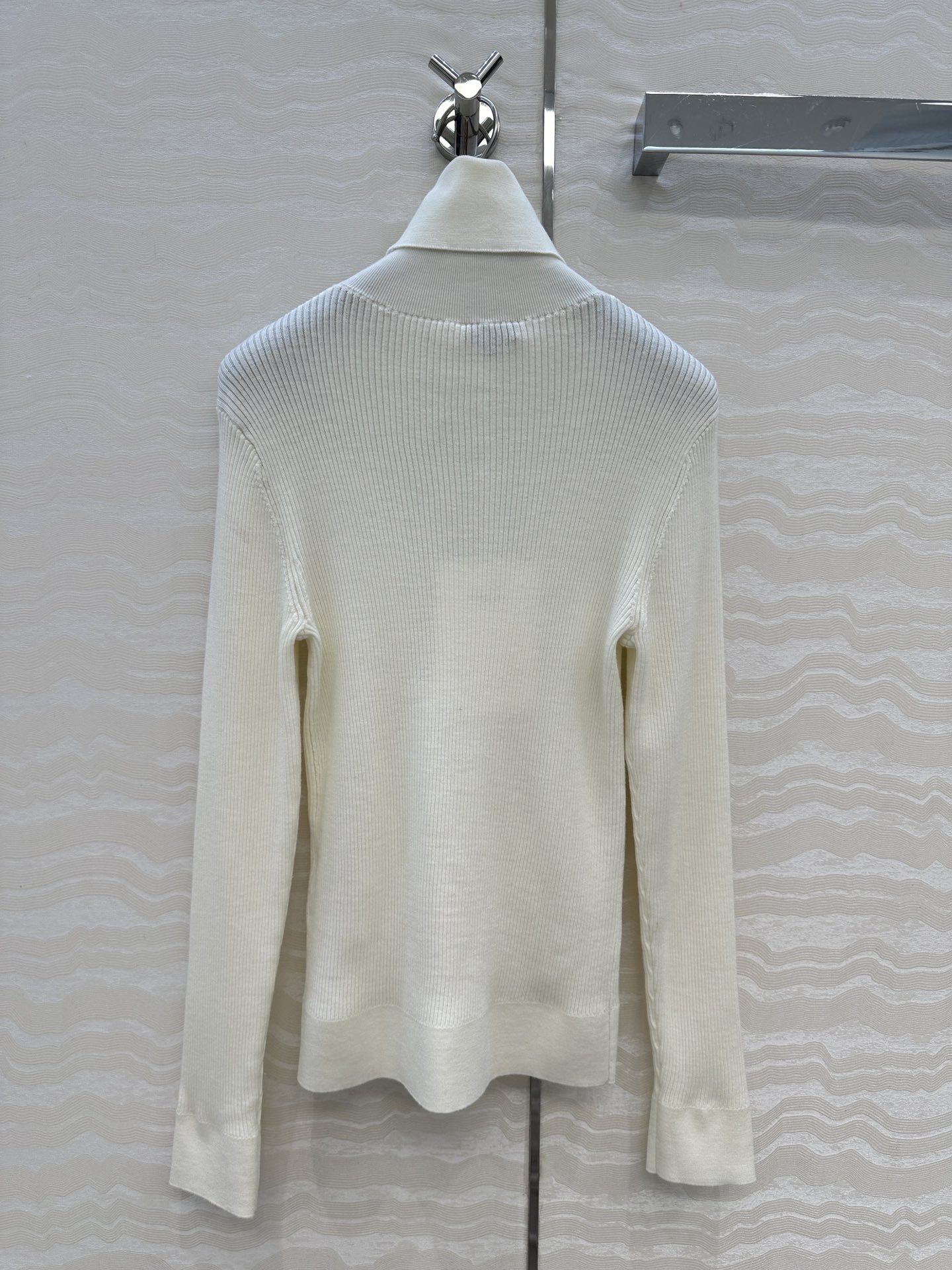 独家首发❤️高端原单品质，Coco25k新品！浮雕提花蝴蝶结系列黑白高领毛衣！超级叠搭神器。进口羊毛纱线