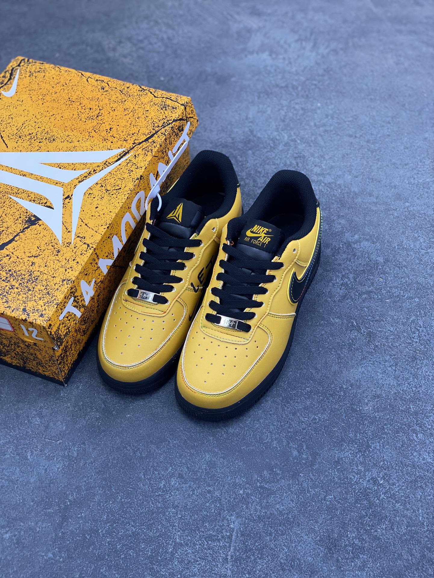 图片[8]-Nike Air Force 1 Low 空军一号低帮百搭休闲运动板鞋。柔软、弹性十足的缓震性能和出色的中底设计，横跨复古与现代的外型结合，造就出风靡全球三十多年的Force 1，直到今天还深受青睐。 货号：IQ2713-700 尺码：36 36.5 37.5 38 38.5 39 40 40.5 41 42 42.5 43 44 44.5 45-选品中心