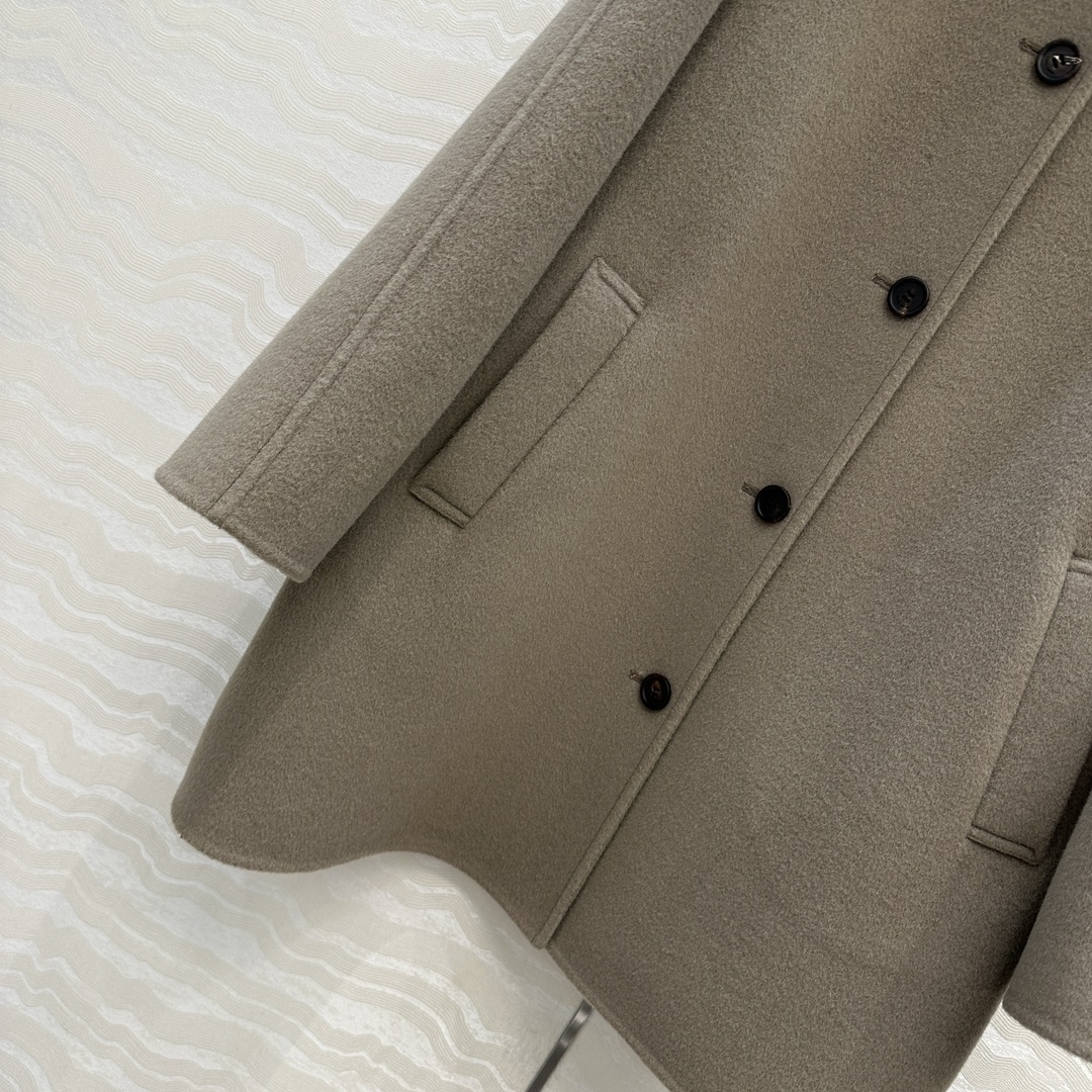 独家首发❤️高端品质！lP🆕高奢老钱风穿搭！定制琥珀色。英式气质翻领单排扣手工羊绒长款大衣外套！廓形设计