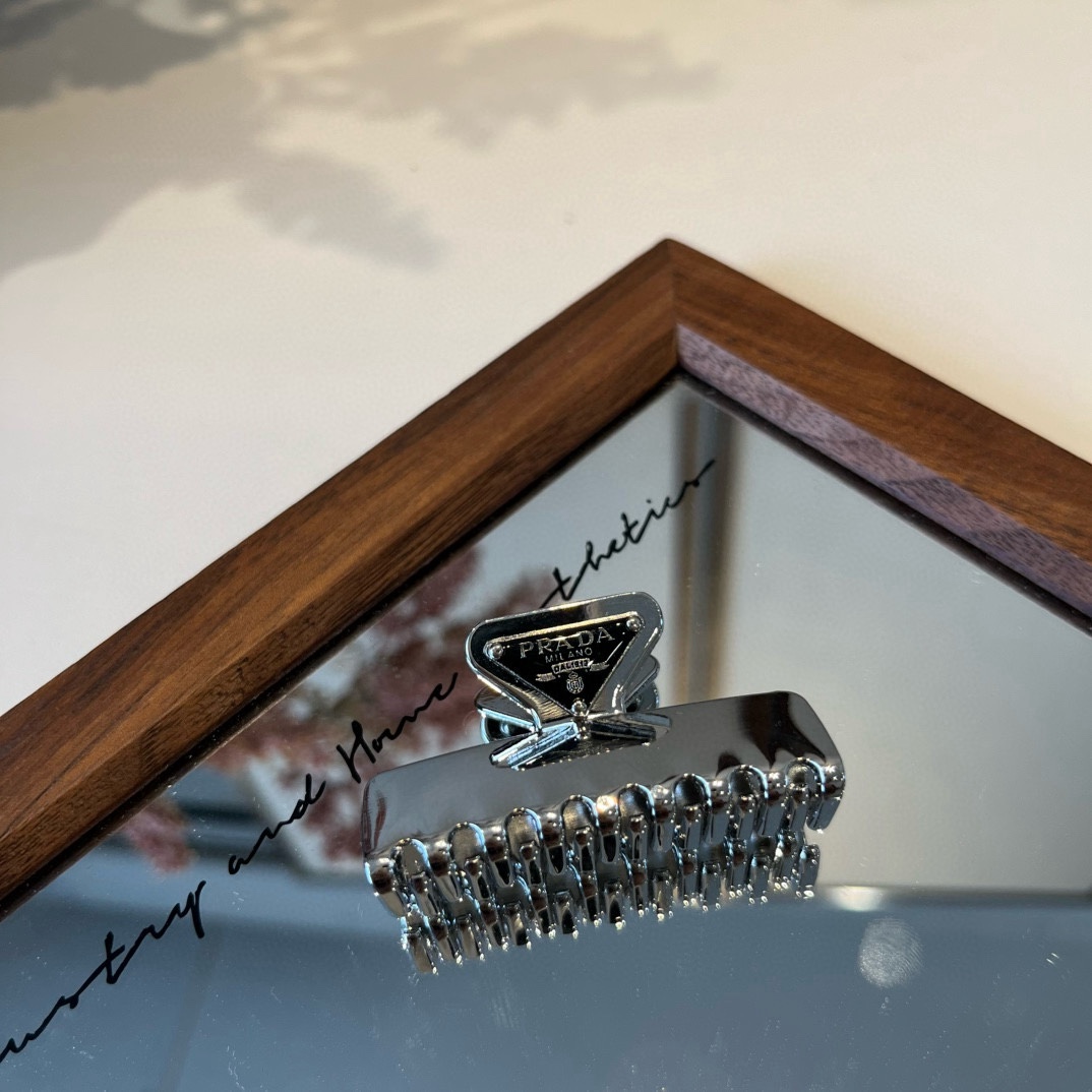 NO:619211,PRADA Prada hairpins, hairpins, prada, prada, hairpins19860909PRADA普拉达发夹发夹,发夹,prada,prada,hairpins,accessory