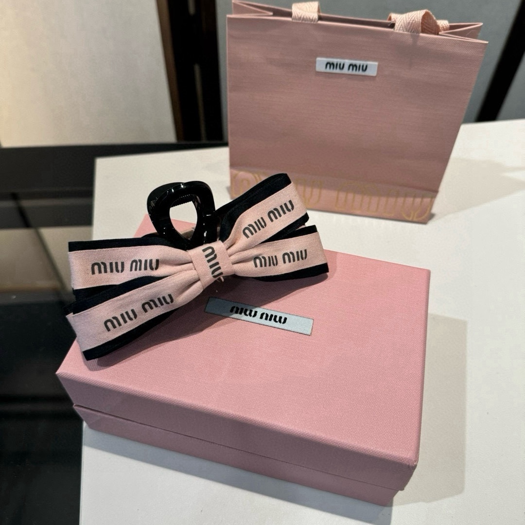 NO:619217,miumiu new hairpin hairpins, hairpins, miumiu, hairpins19860909miumiu缪缪新款发夹发夹,发夹,miumiu,hairpins,accessory