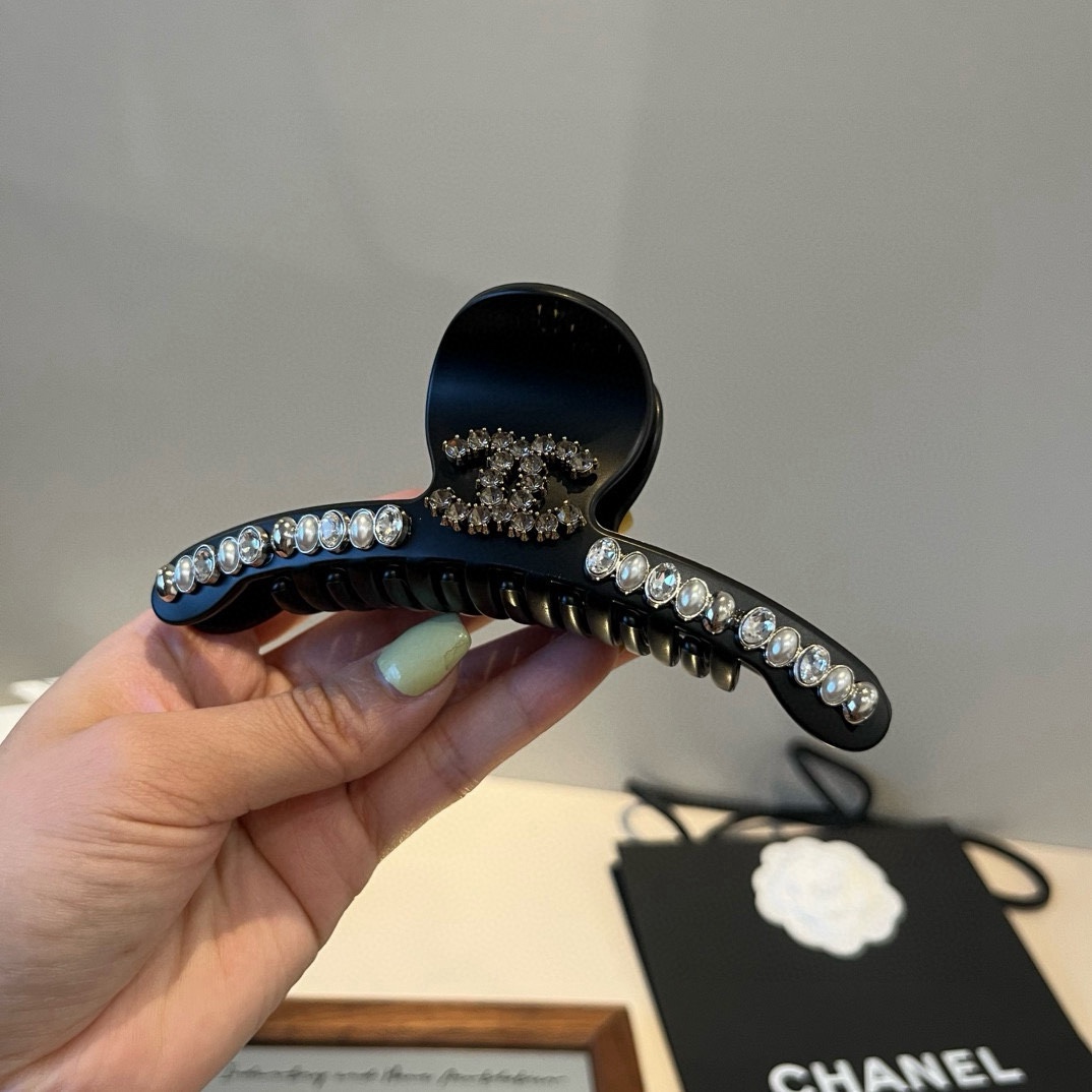 pChanel香奈儿新款发夹