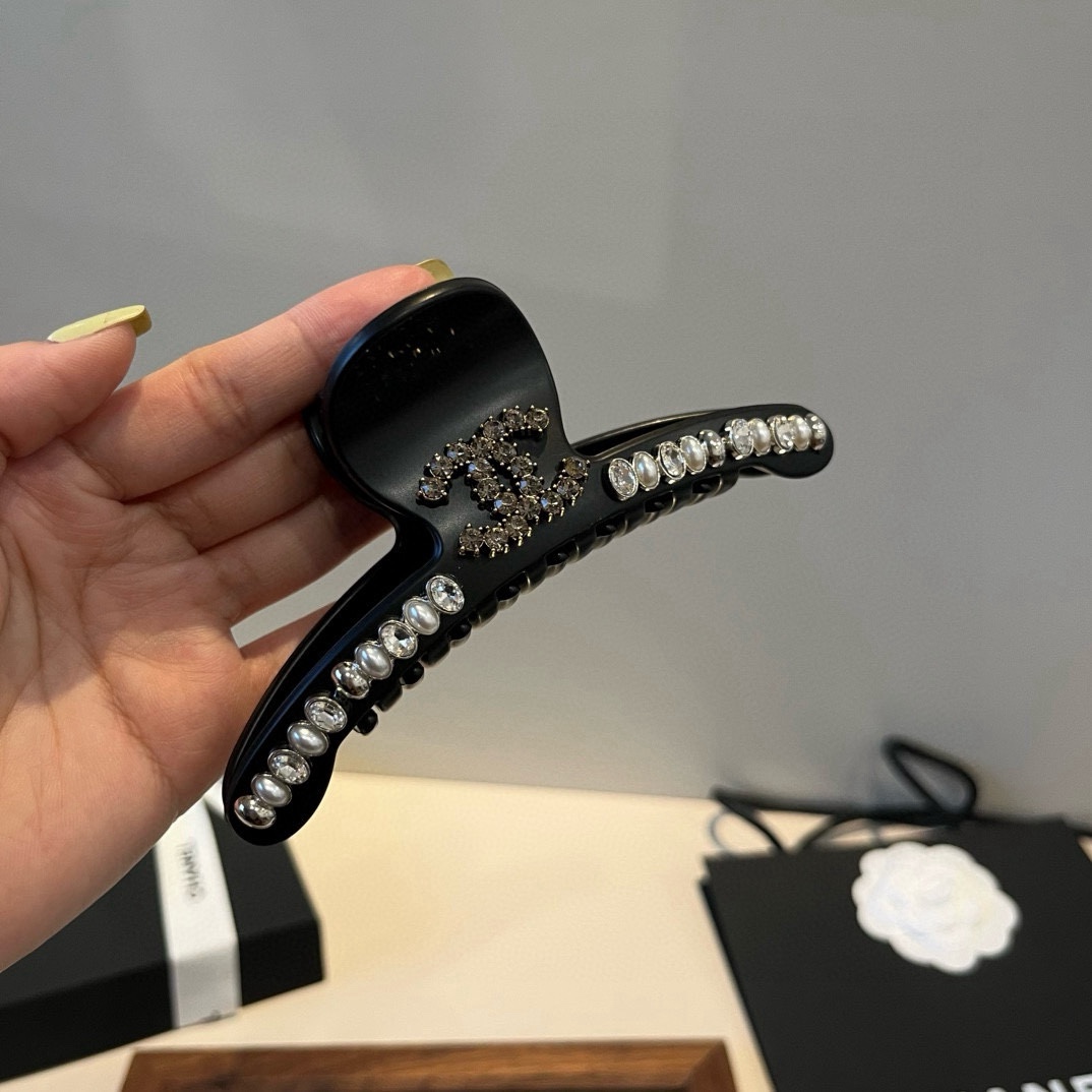 pChanel香奈儿新款发夹